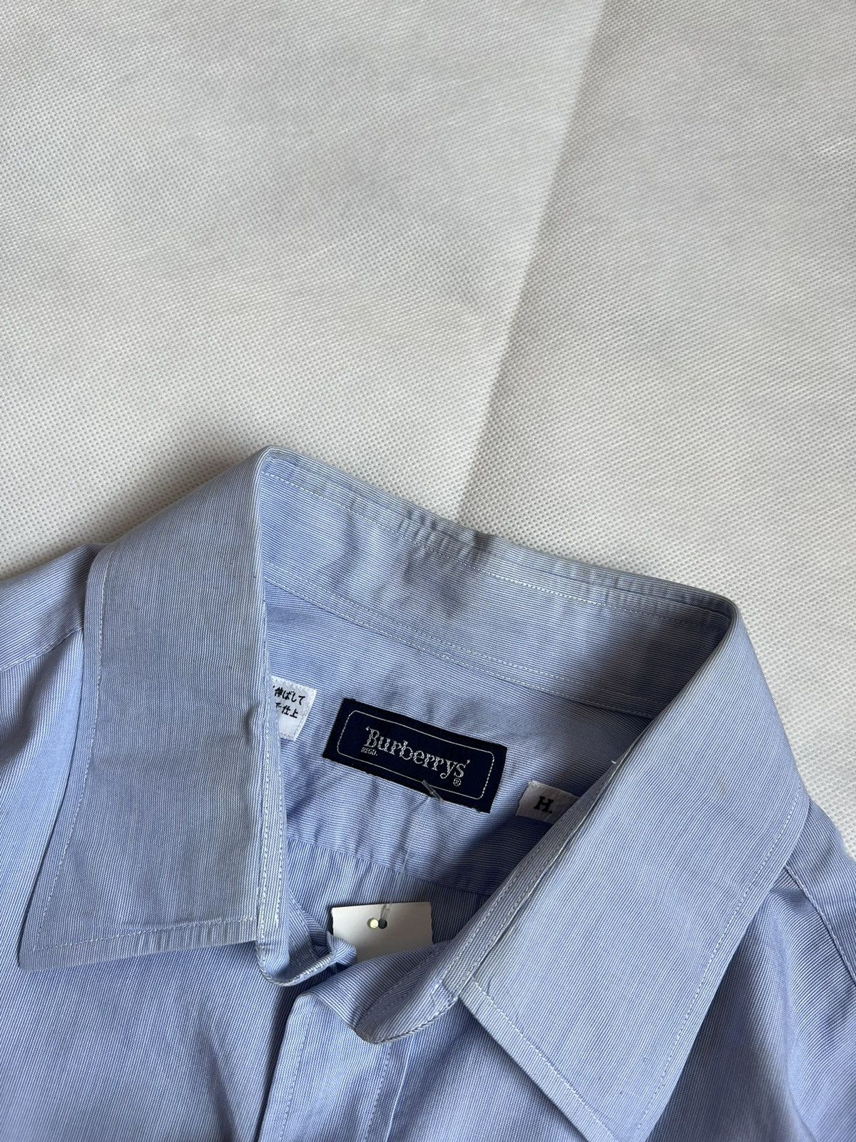 Burberry Burberrys Plain Button Up Dress Shirt Size US M / EU 48-50 / 2 - 4 Thumbnail