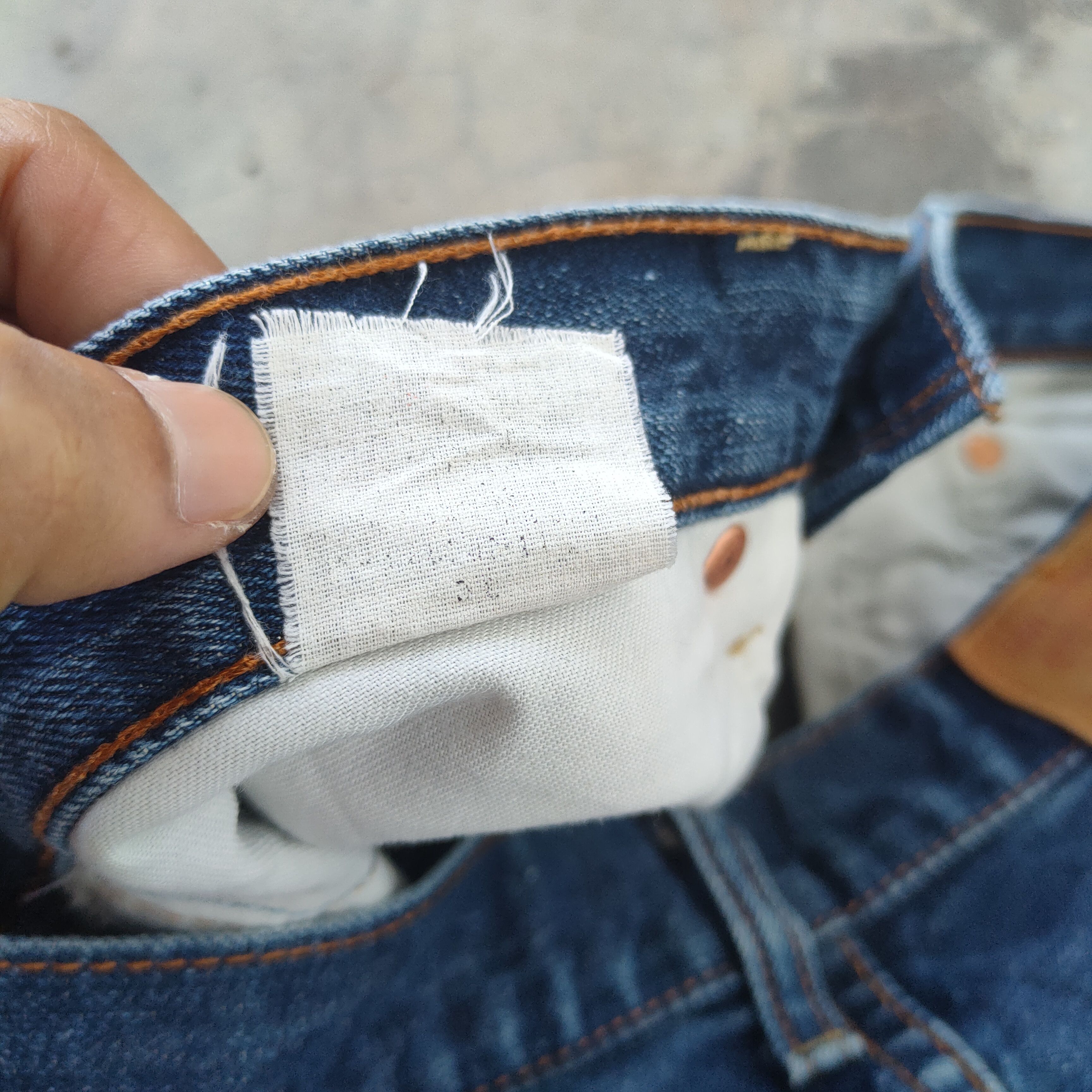 Levi's Vintage Clothing W33 VINTAGE LEVI'S 513 RIPPED FADED JEANS DENIM PANTS Size US 33 - 16 Thumbnail