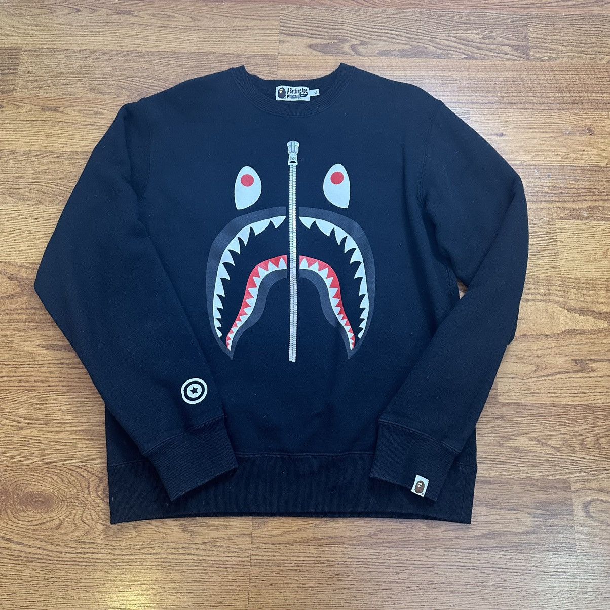 Bape Bape A bathing ape shark print crewneck Size US XL / EU 56 / 4 - 1 Thumbnail