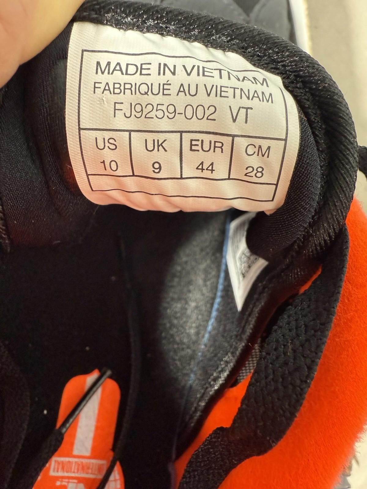Nike FJ9259-002 Nike Air 180 Black and Hyper Crimson M Sz 10 Size US 10 / EU 43 - 7 Thumbnail