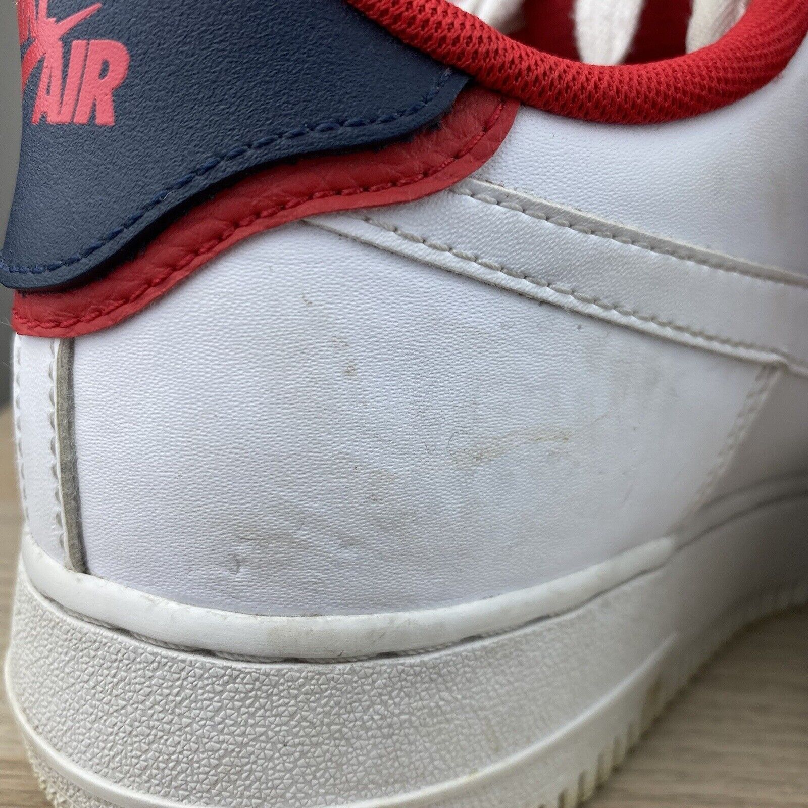 Nike Nike Mens White Red Air Force 1 Shoes Size 10 Used Size US 10 / EU 43 - 12 Thumbnail