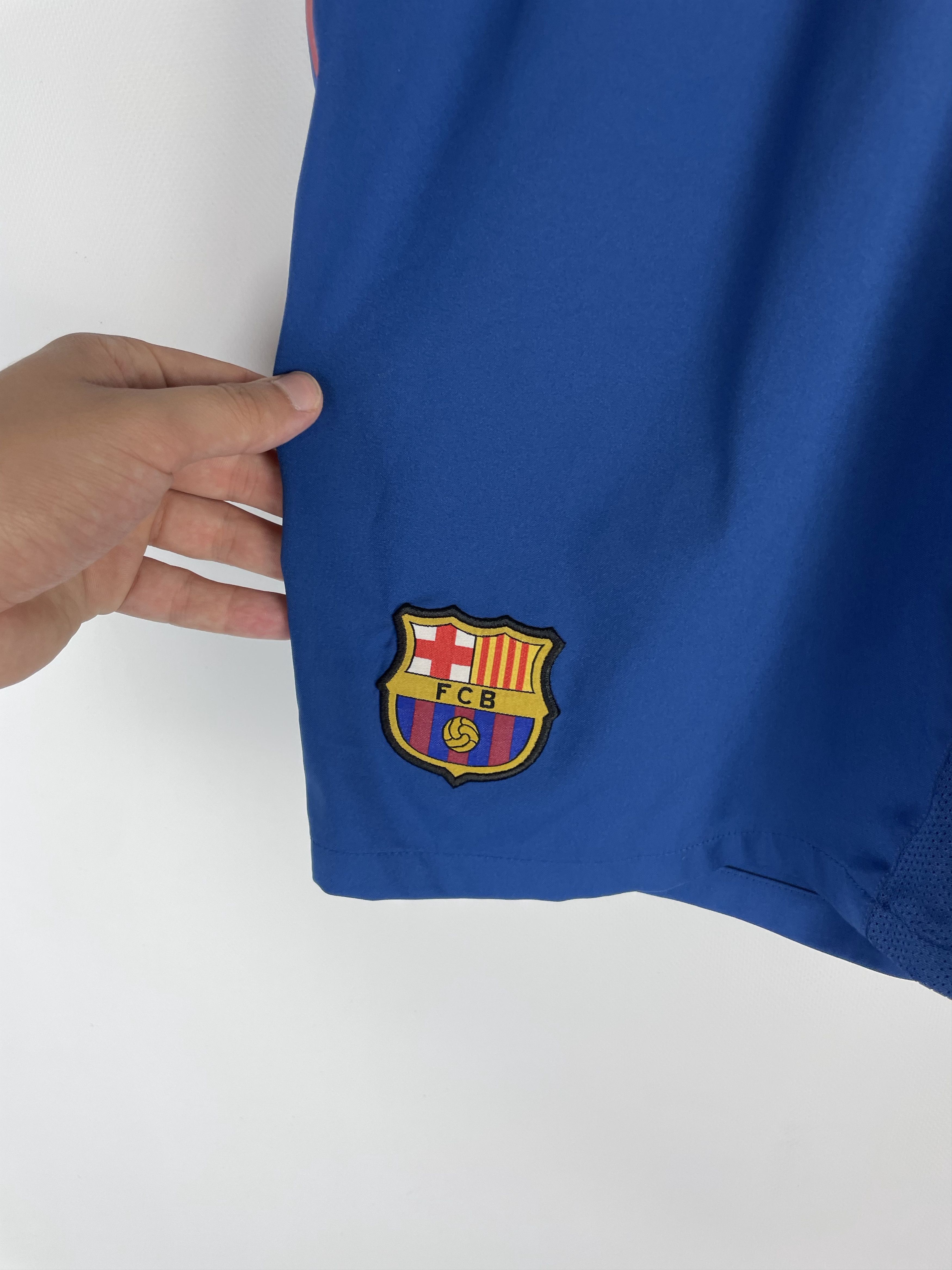Nike Vintage Nike shorts Barcelona Size US 30 / EU 46 - 4 Thumbnail