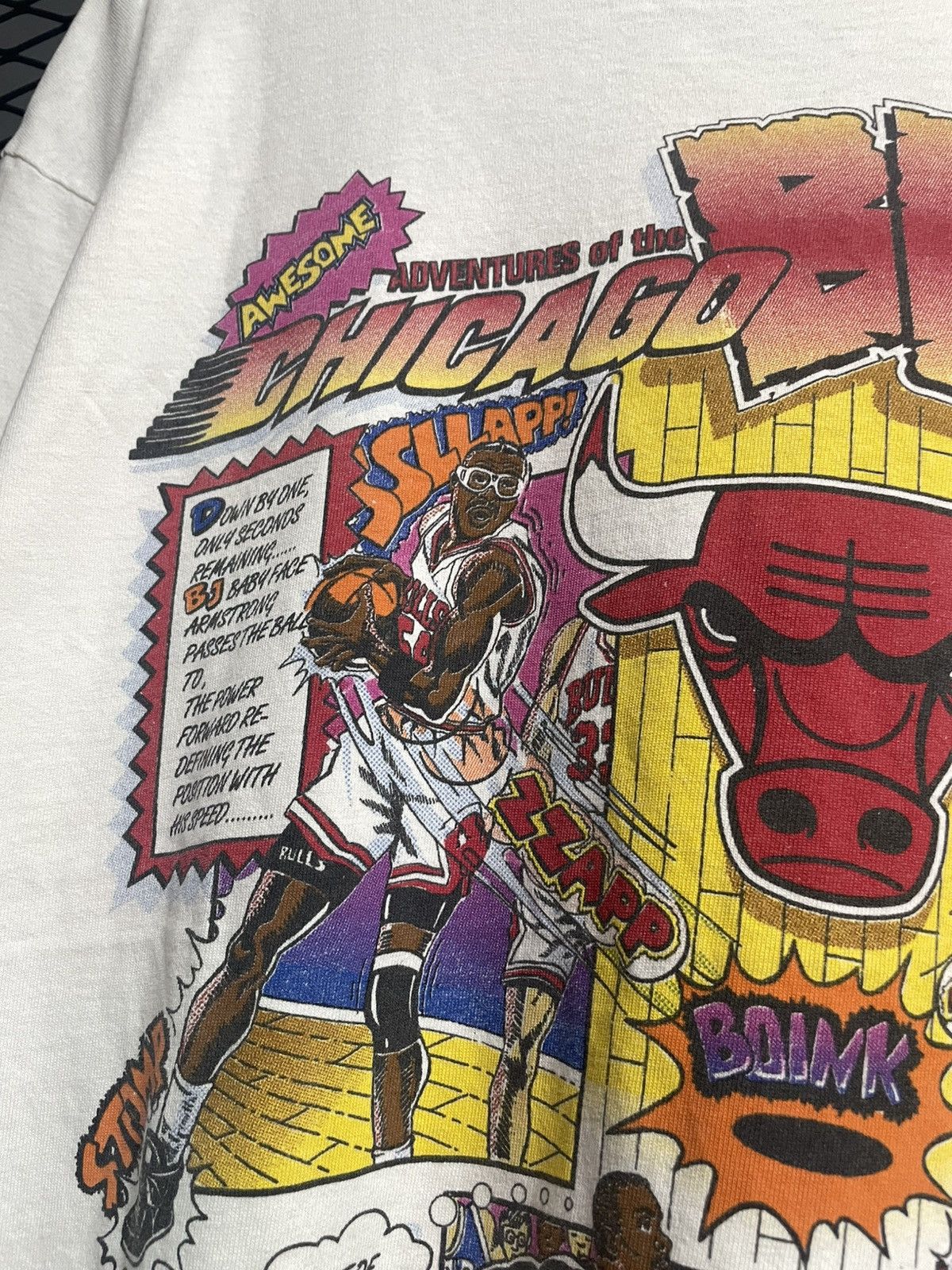 NBA Vintage 90s NBA Salem Chicago Bull Comic T-Shirt. Size US XL / EU 56 / 4 - 2 Thumbnail