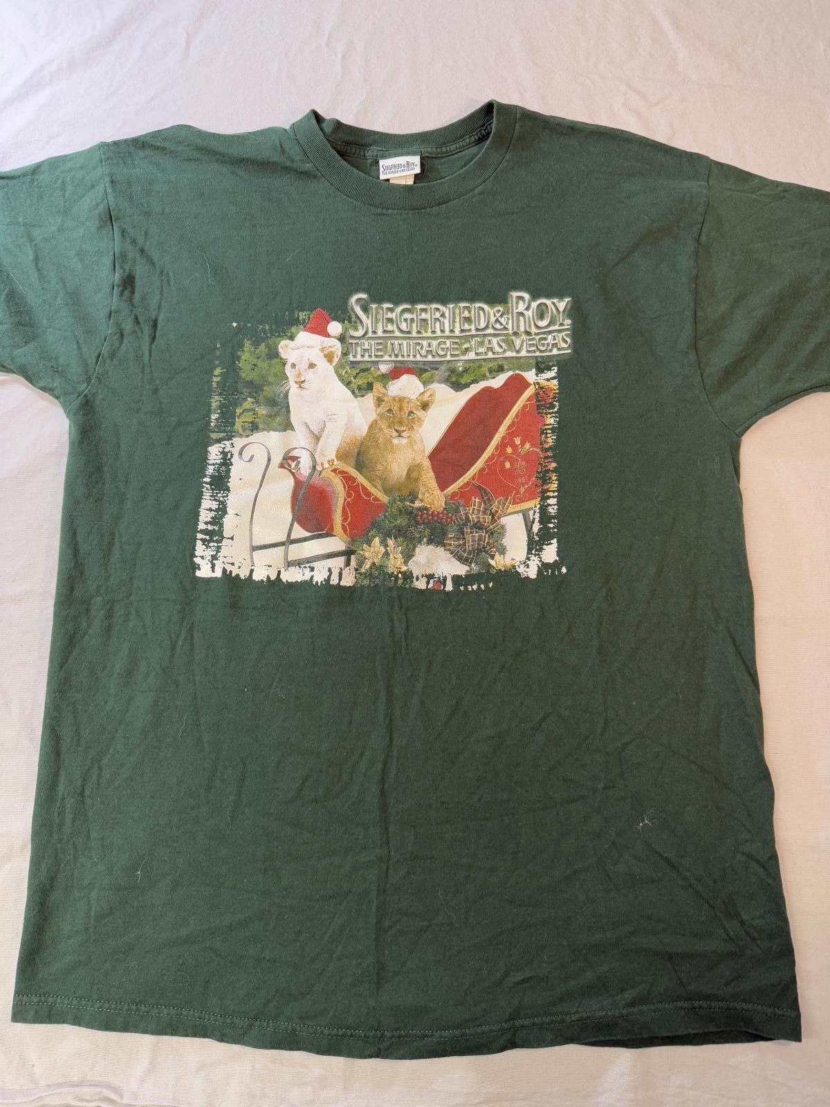 Designer VTG Siegfried and Roy T-shirt Tigers Mirage Christmas XXL Size US XXL / EU 58 / 5 - 1 Thumbnail