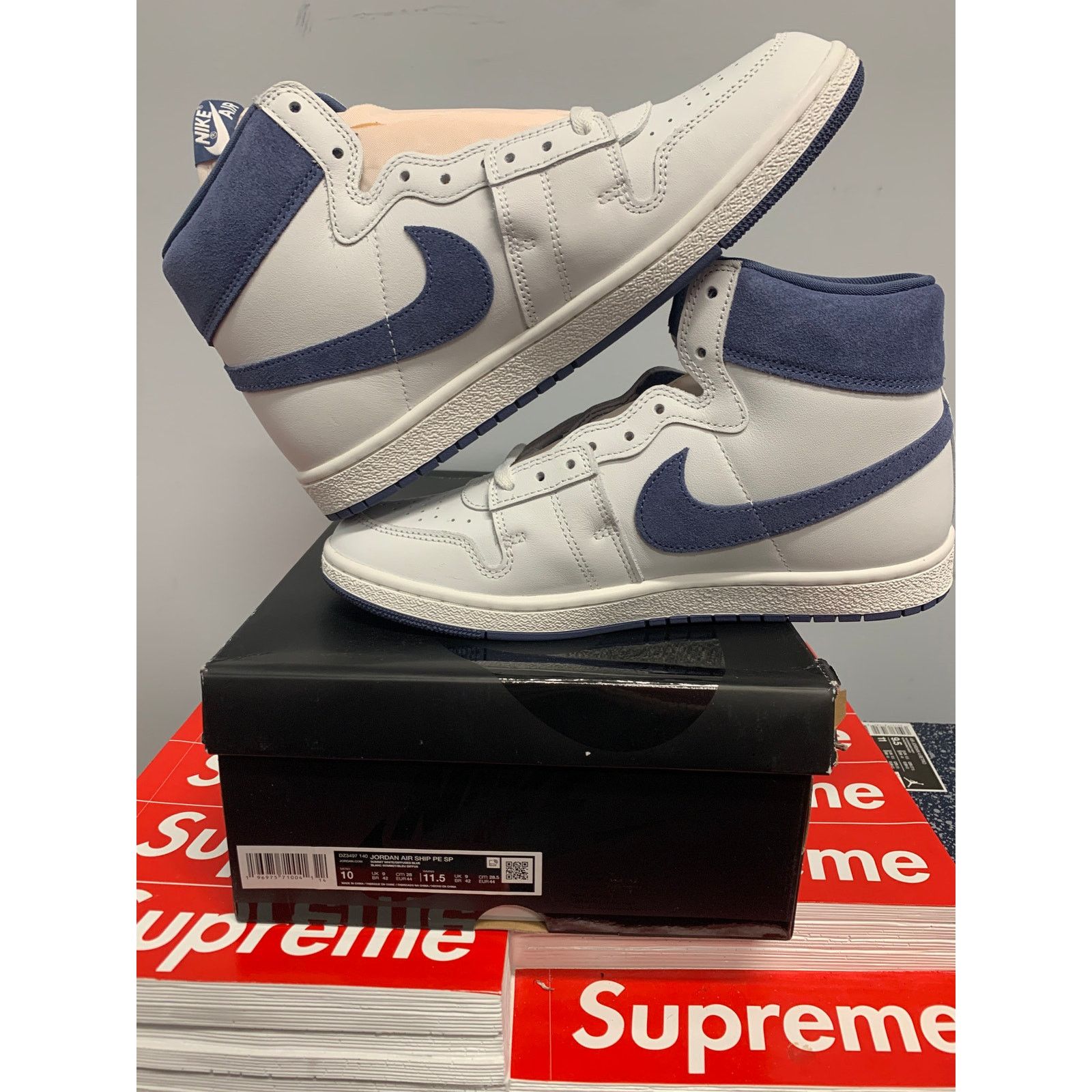 Nike Nike Jordan Air Ship PE SP Diffused Blue Size 10 SHIPS NOW Size US 10 / EU 43 - 5 Thumbnail