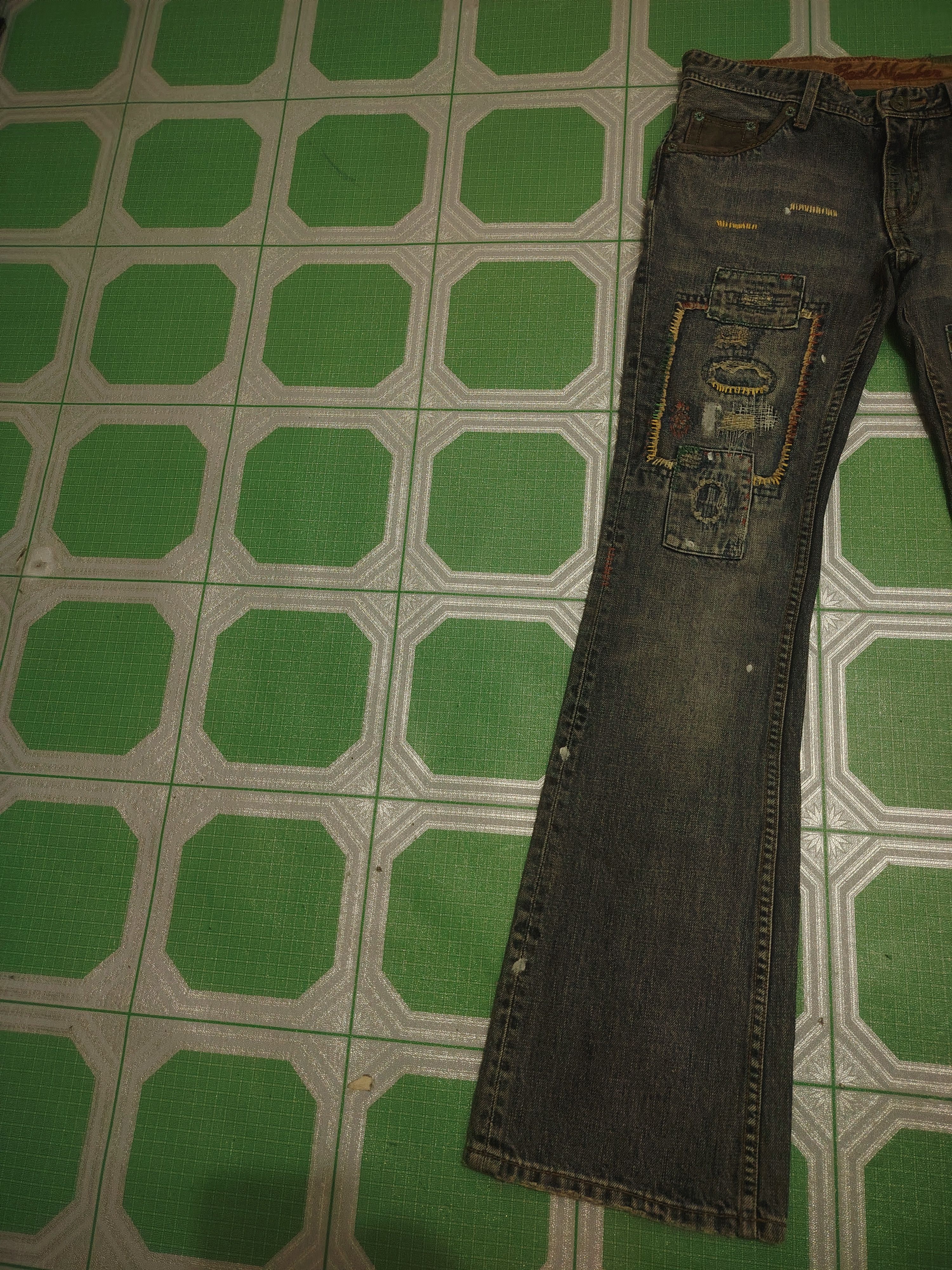 Who Decides War Japanese Back Number Patchwork Boro Flared Jeans Distressed Size US 30 / EU 46 - 7 Thumbnail