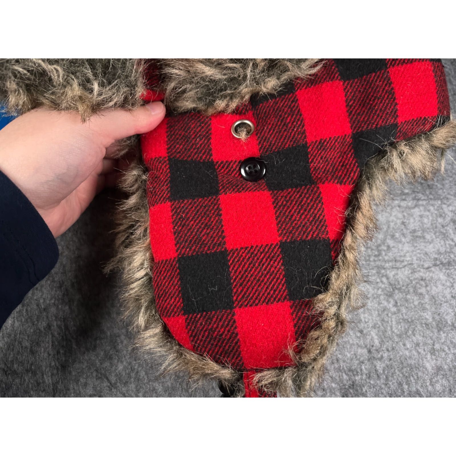 Vintage VINTAGE Wild Wear Trapper Hat Adult One Size Red Plaid Ear Flap Hunting Outdoor Camp Camping Men Mens Size ONE SIZE - 3 Thumbnail