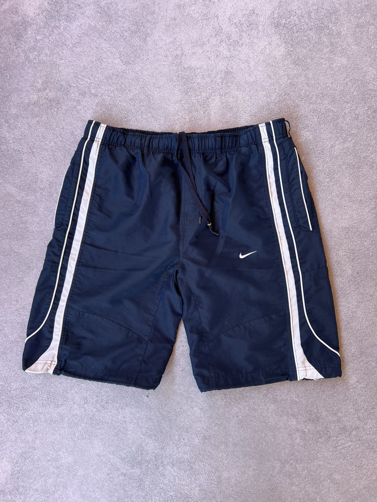 Nike 🔥 Vintage Nike Blue Y2K Nylon Shorts – Size M/L Size US 32 / EU 48 - 2 Thumbnail