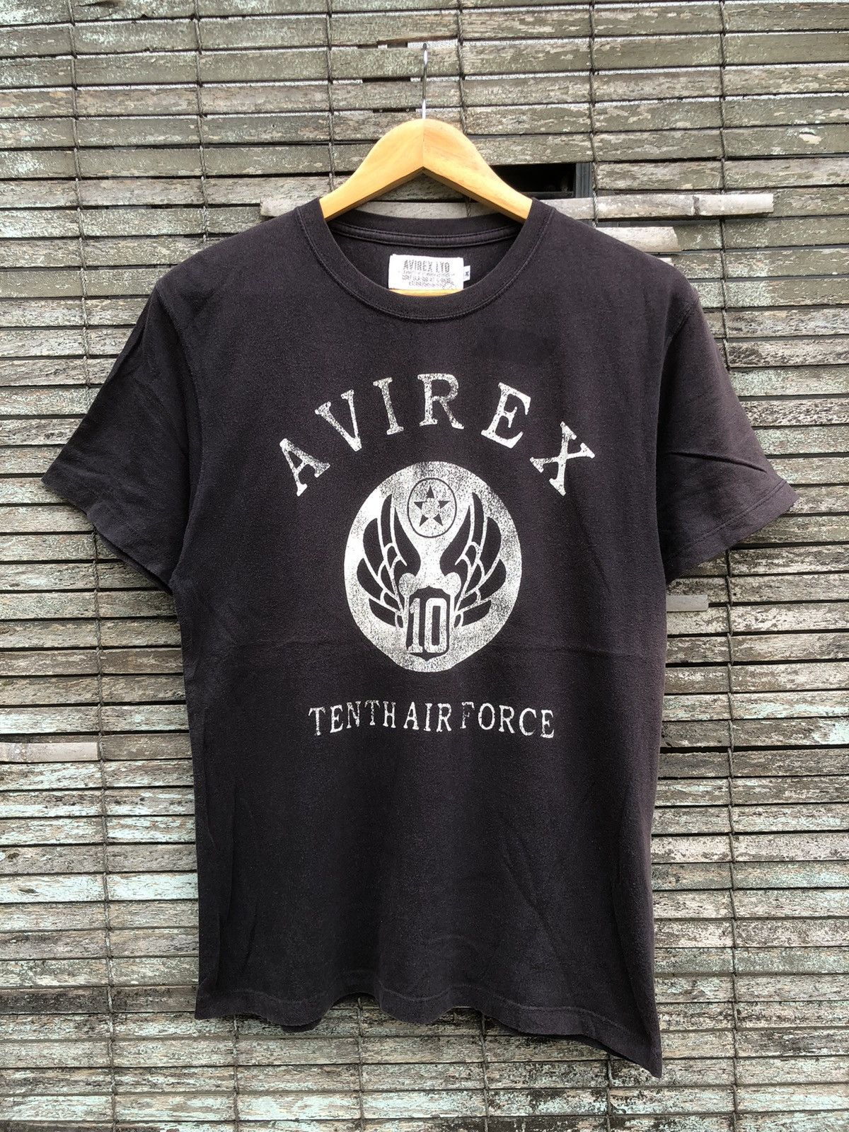 Avirex Vintage Sunfaded Avirex Tenth Air Force Big Logo Tee Size US M / EU 48-50 / 2 - 1 Thumbnail