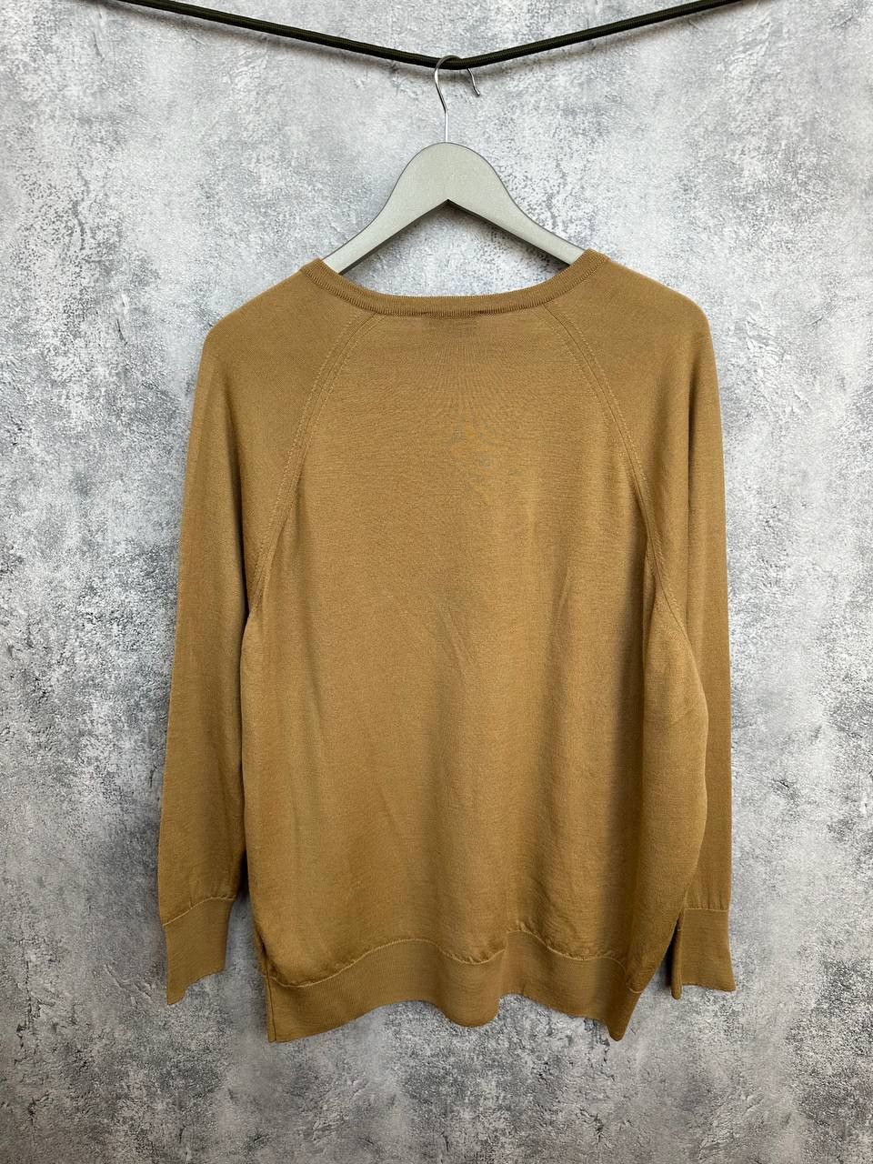 John Smedley John Smedley Camel Brown V-Neck Wool Sweater Made in England Size M / US 6-8 / IT 42-44 - 2 Thumbnail