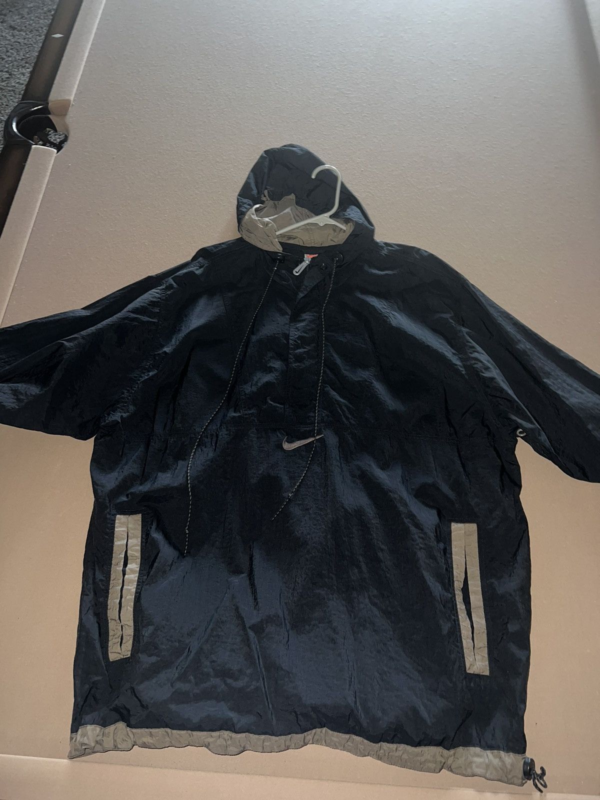 image of Nike Windbreaker Quarter Zip Pullover in Black, Men's (Size XL)