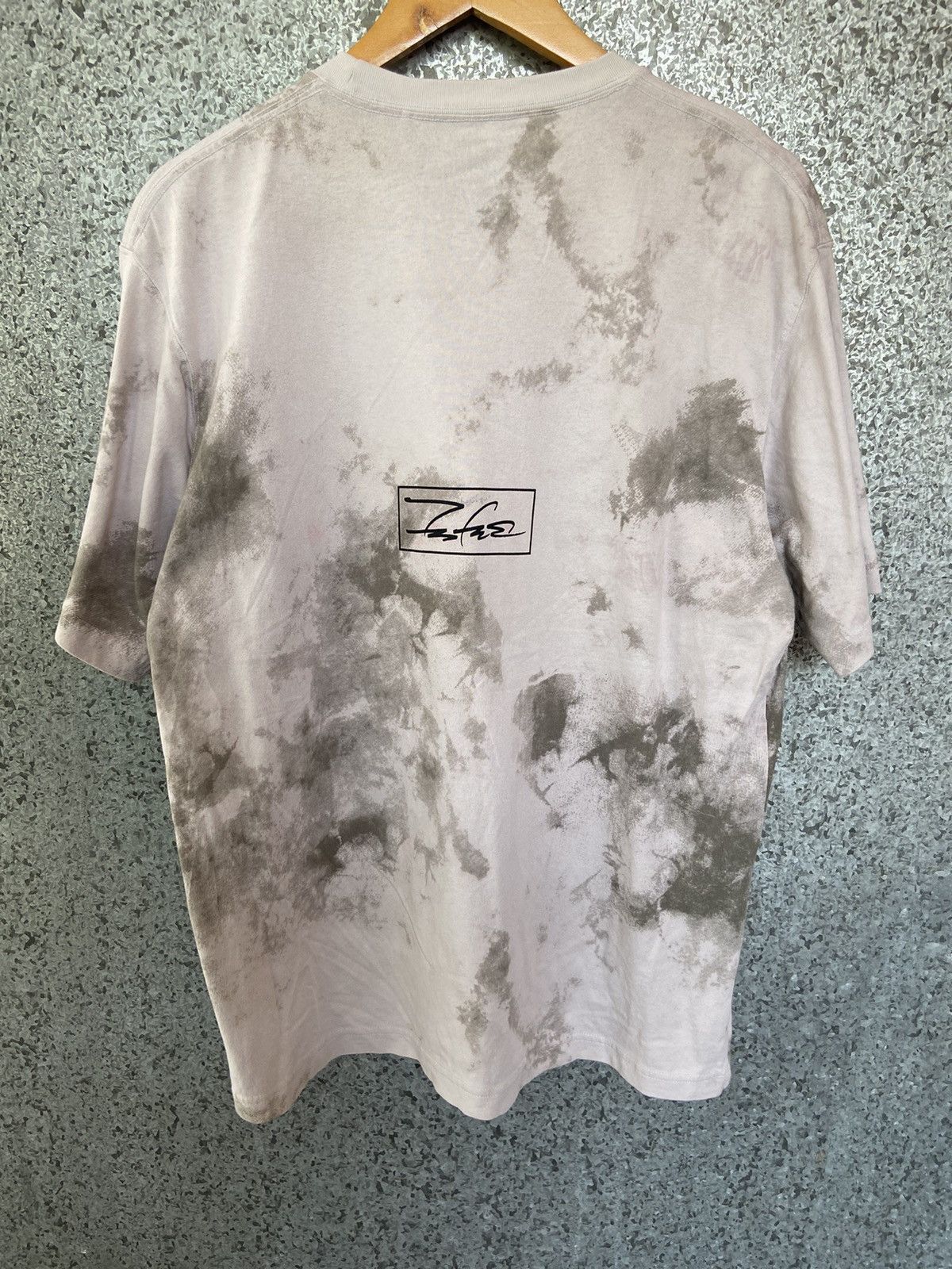 Futura × Uniqlo 🔥 Futura X uniqlo t shirt tye dye Size US XL / EU 56 / 4 - 4 Thumbnail