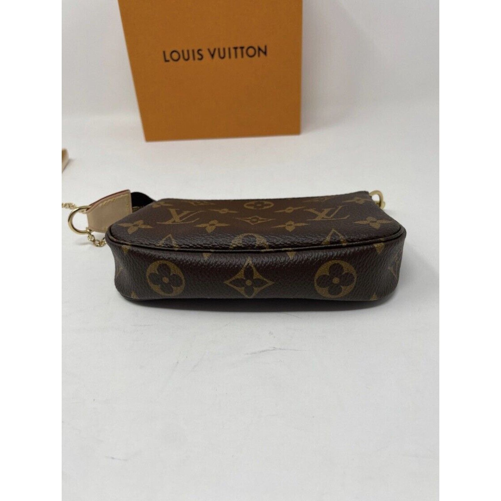 Louis Vuitton Louis Vuitton Mini Pochette Accessoires Monogram Size ONE SIZE - 13 Thumbnail