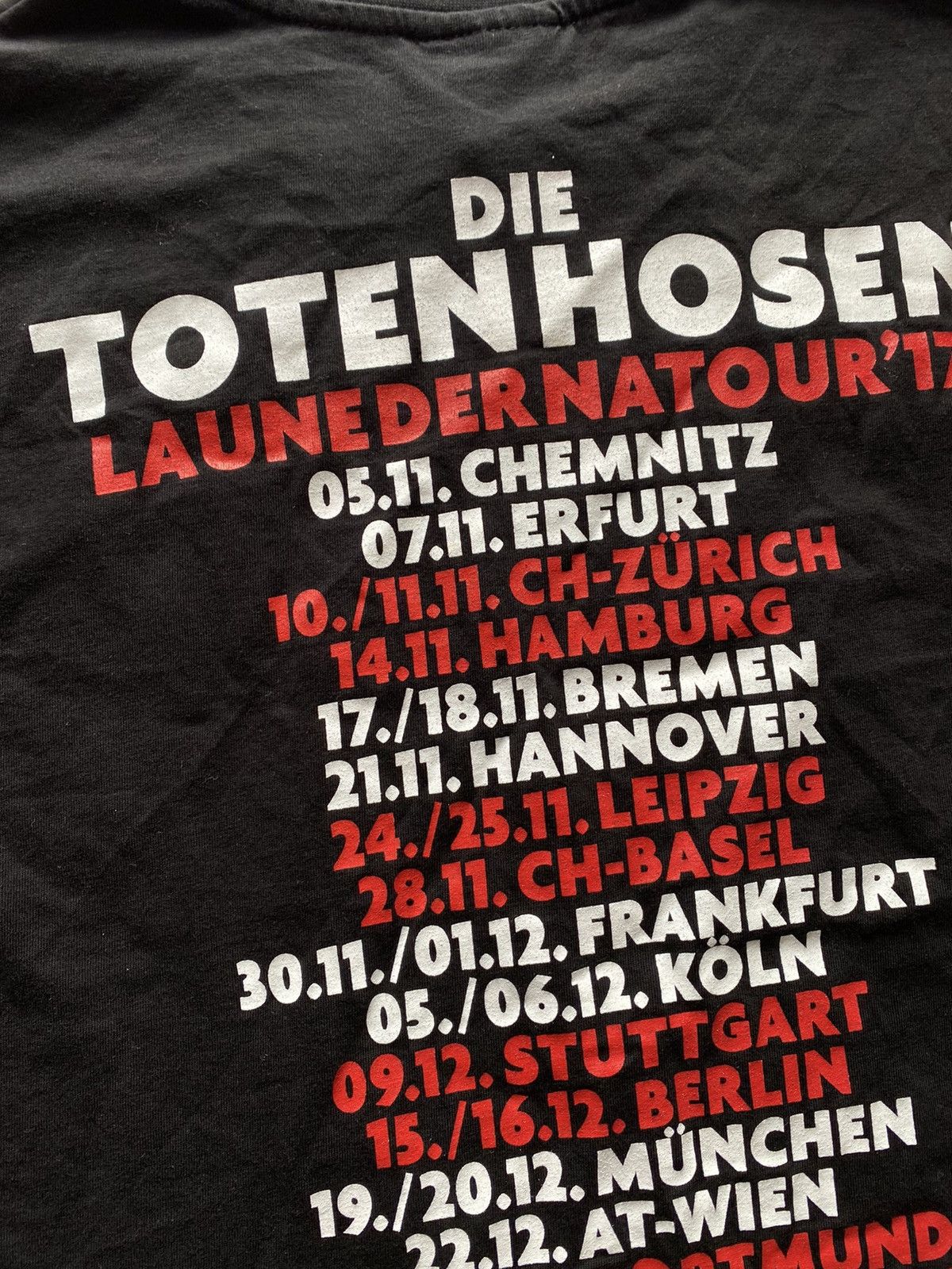 Band Tees Rare Die Toten Hosen LAUNEDER NATOUR'17 Tour T shirt Retro Size US M / EU 48-50 / 2 - 8 Thumbnail