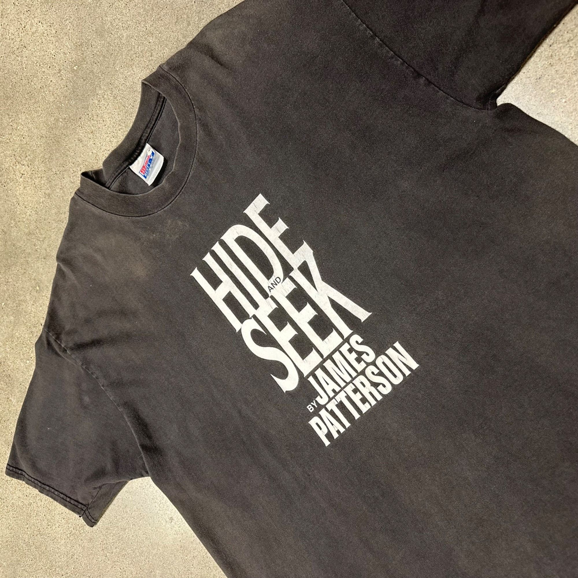 Vintage Vintage Hide and Seek James Patterson Novel Shirt Size US XL / EU 56 / 4 - 3 Thumbnail