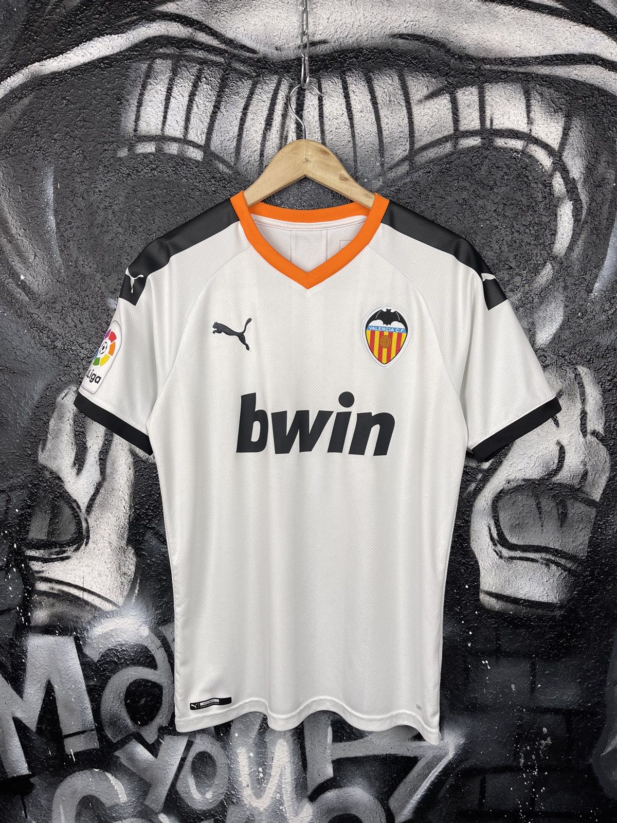Puma Puma Valencia Football Club Home Soccer Jersey T-Shirt Men’s Size Medium Size US M / EU 48-50 / 2 - 3 Thumbnail