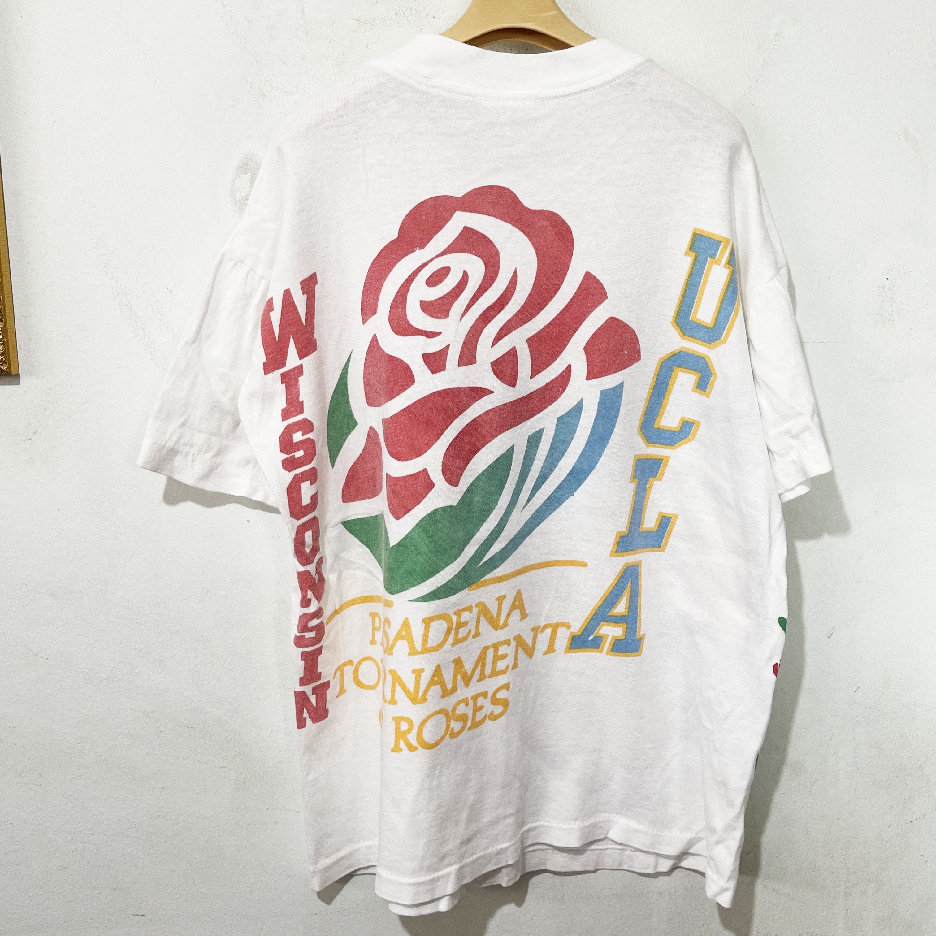 NCAA Vintage 1994 UCLA Wisconsin Rose Bowl T-Shirt Size US L / EU 52-54 / 3 - 3 Thumbnail