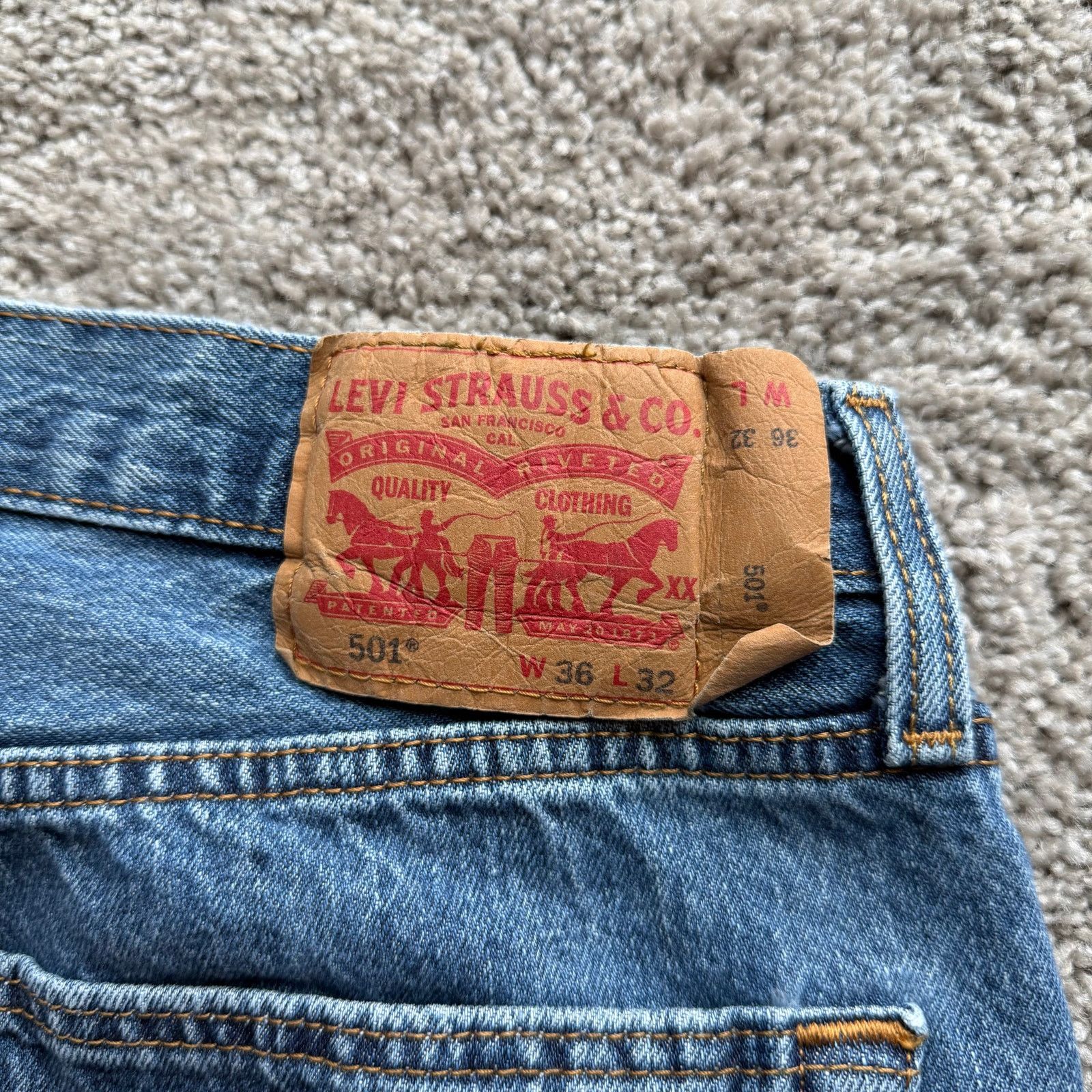 Levi's Vintage Levis 501 Blue Denim Jeans Mens 36x32 Casual Fit Size US 36 / EU 52 - 3 Thumbnail