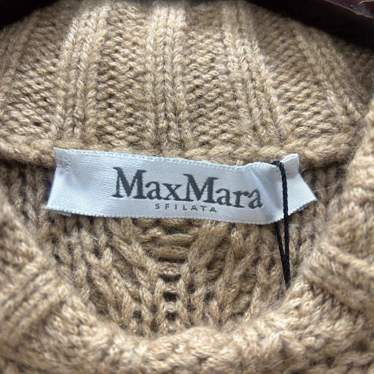 Max Mara MaxMara wool 3D twist dress 99 new M Size M / US 6-8 / IT 42-44 - 3 Thumbnail