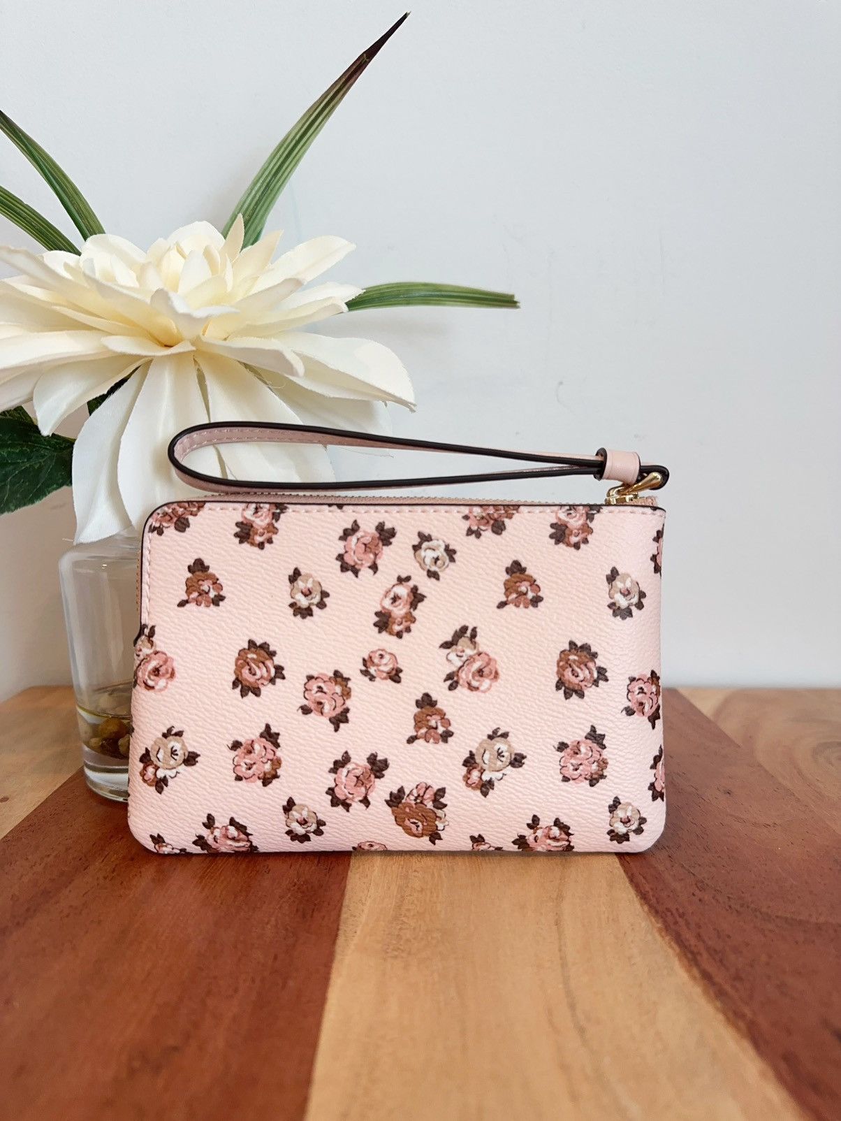 Coach NWT Coach Corner Zip Wristlet With Rosette Print Size ONE SIZE - 2 Thumbnail