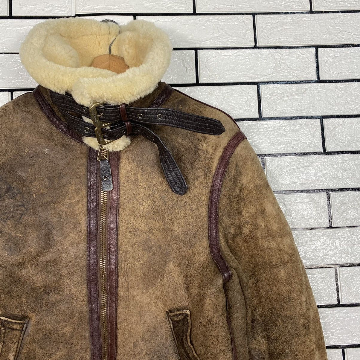Avirex 🔥VINTAGE GENUINE LEATHER JACKET B-3 AVIREX USA SHEARLING Size US S / EU 44-46 / 1 - 6 Thumbnail