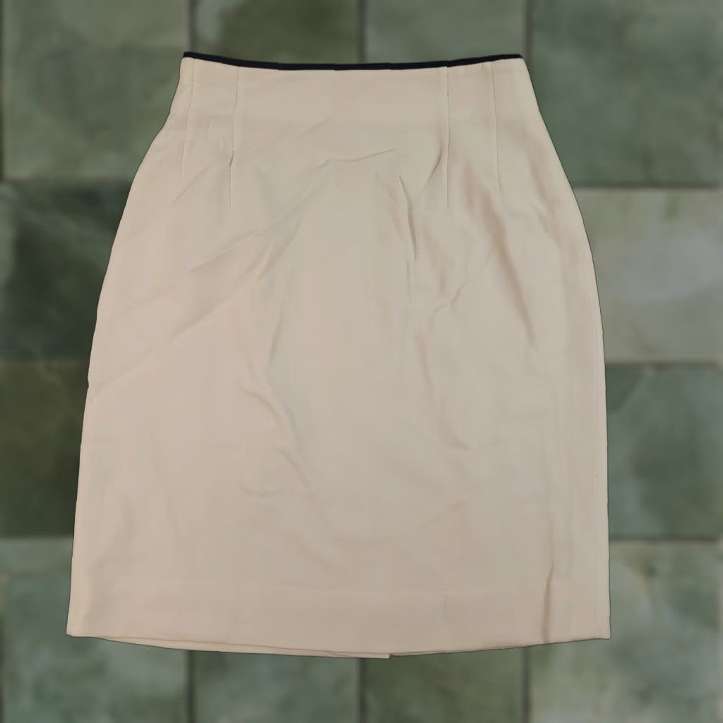 Escada VINTAGE ESCADA Women's Skirt Size 36 Ivory Wool Pencil Straight Casual All Seasons Size 25" / US 0 / IT 36 - 1 Thumbnail