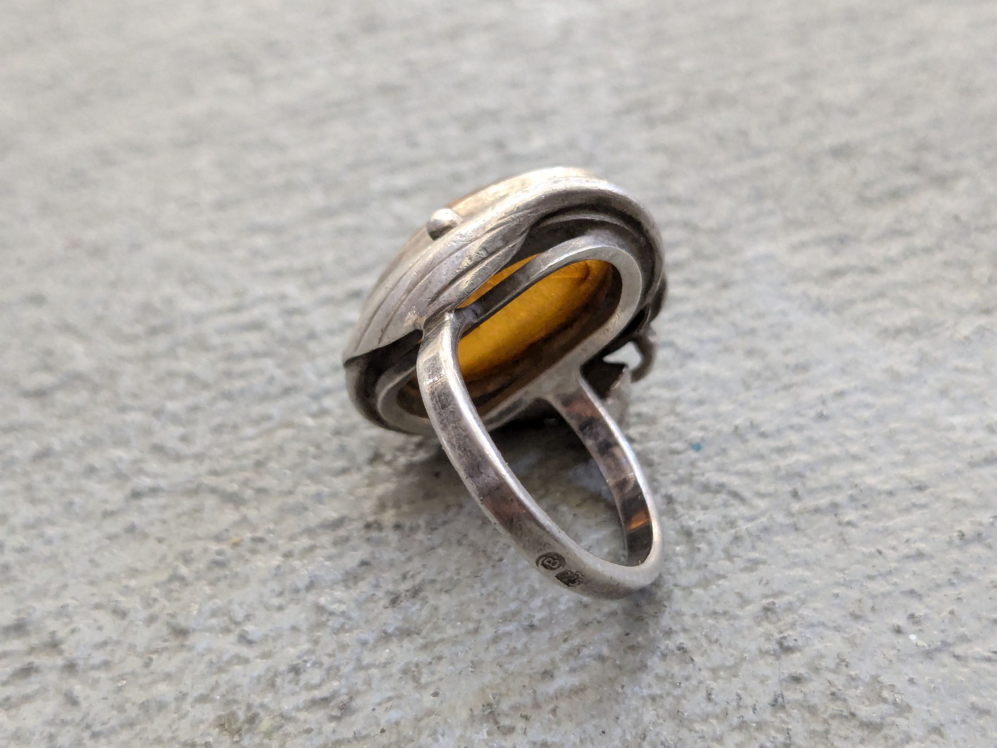 Jewelry Vintage Sterling Silver Ring Amber Oval Baltic Leaf 5 Size ONE SIZE - 7 Thumbnail