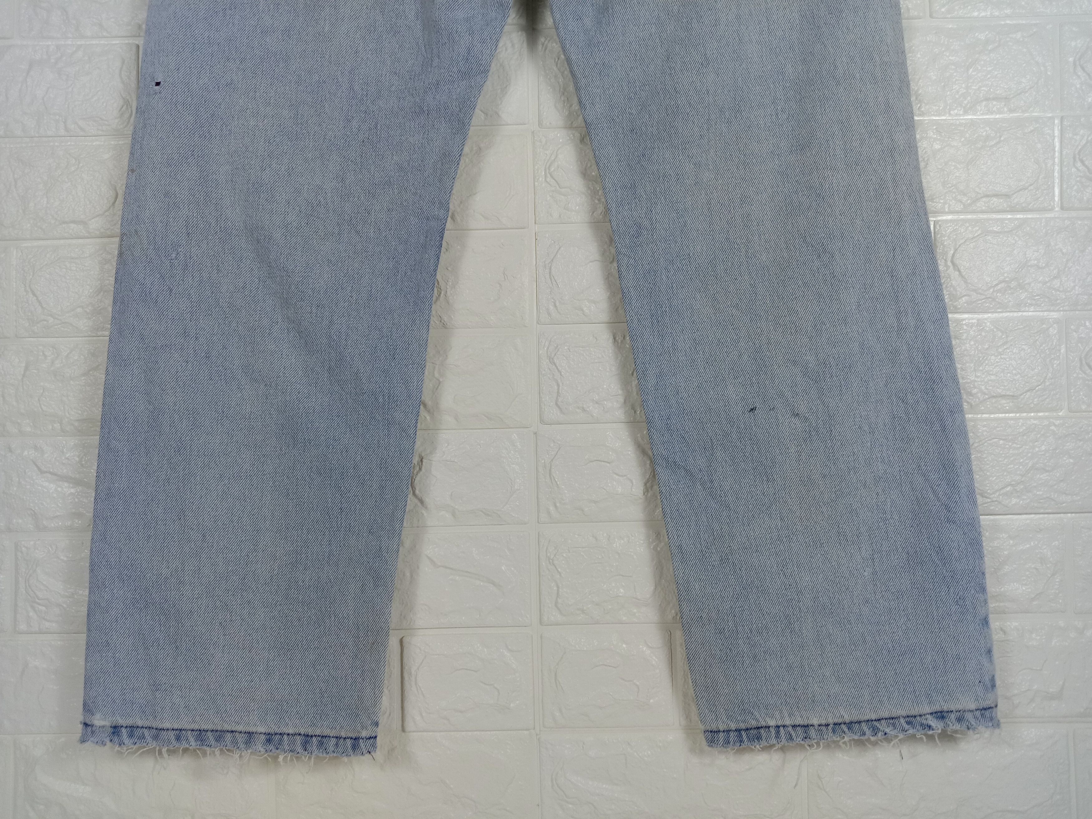 Levi's Vintage Levi's 505 Ripped Jeans Light Wash Distressed Denim Size US 34 / EU 50 - 8 Thumbnail