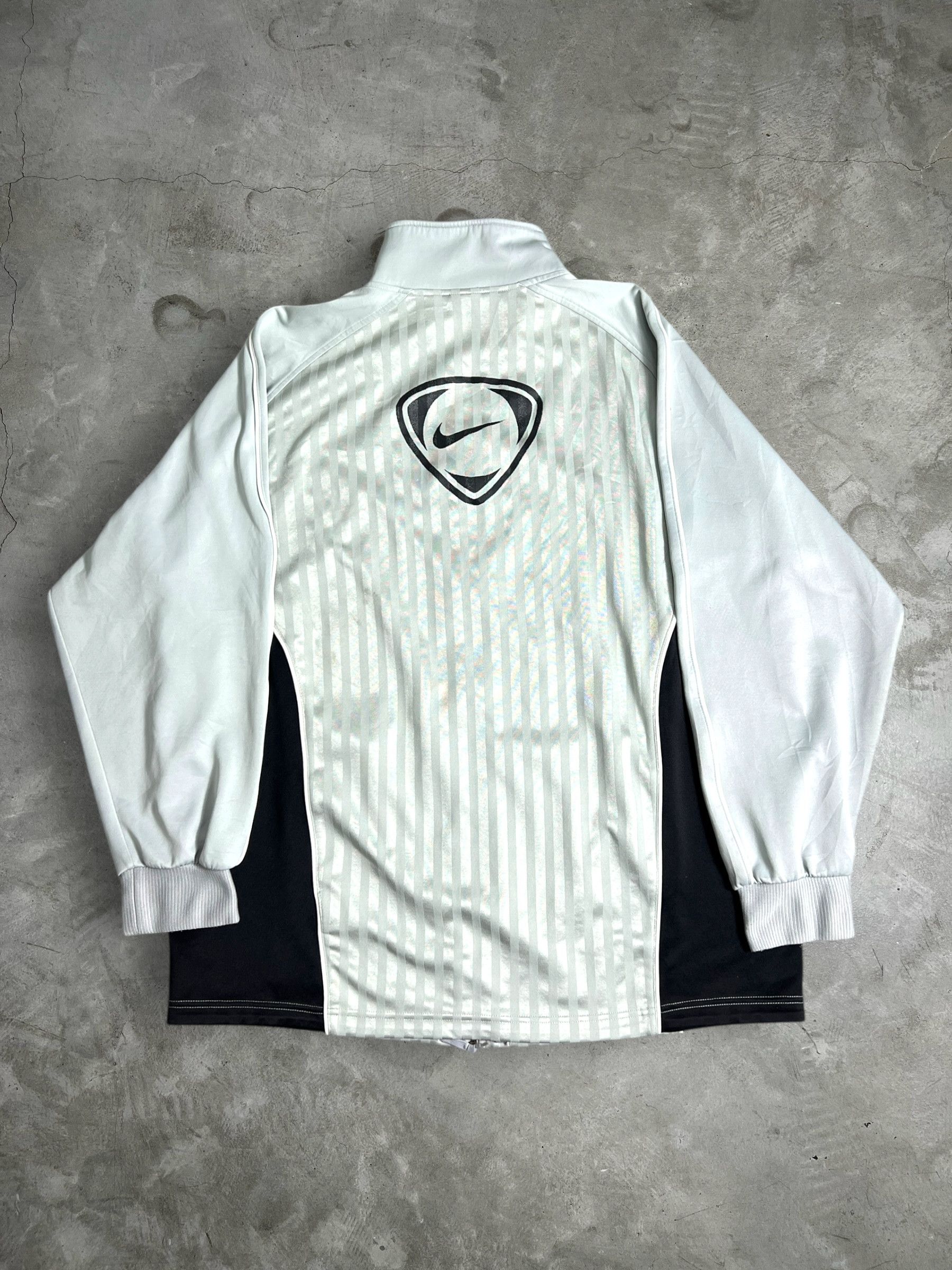 Nike Vintage Nike Y2K Track Jacket (XXL) JKA025 Size US XXL / EU 58 / 5 - 14 Thumbnail