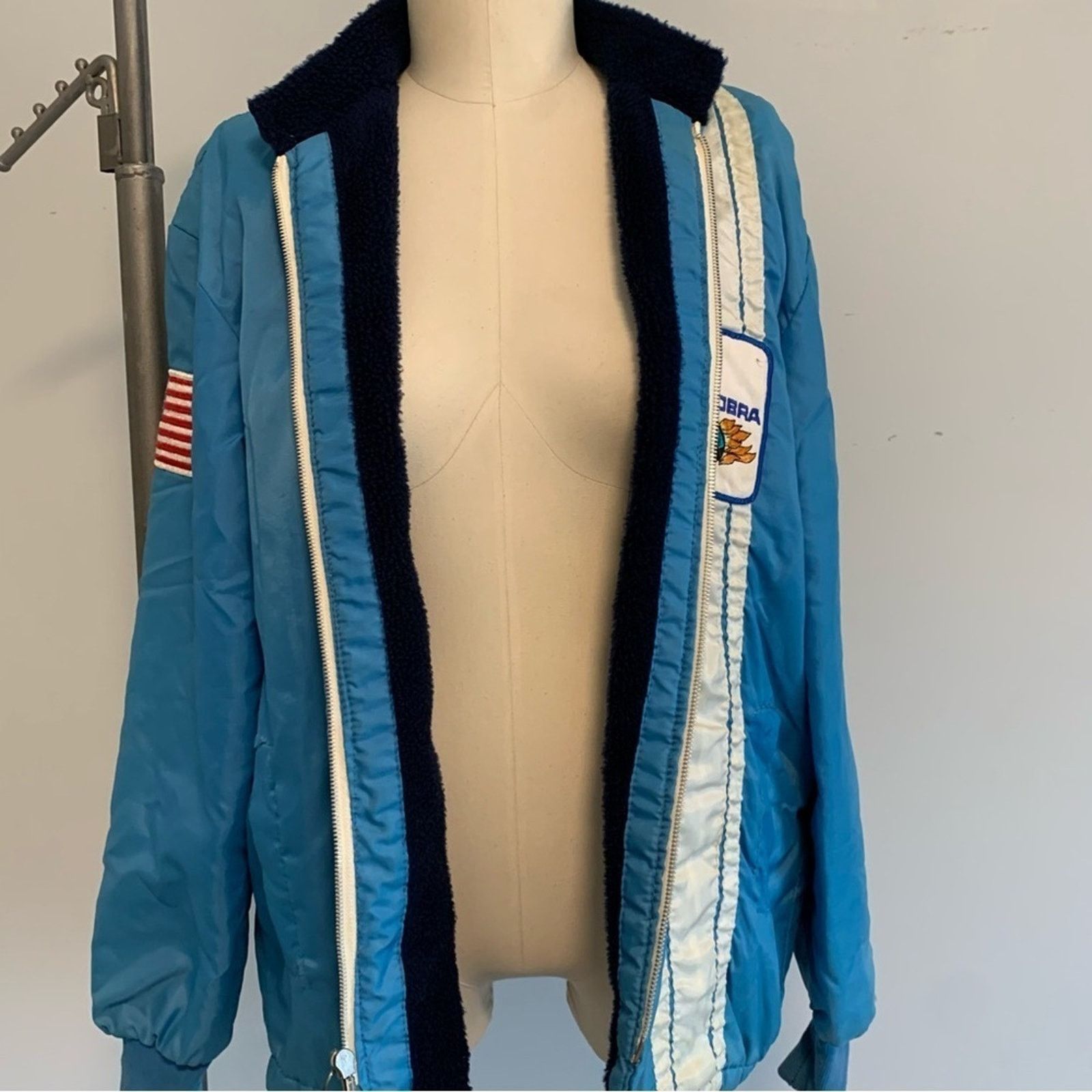 Other Indy 500 Cobra Jacket Blue White Racing Jacket Men’s Unisex Size US L / EU 52-54 / 3 - 10 Thumbnail
