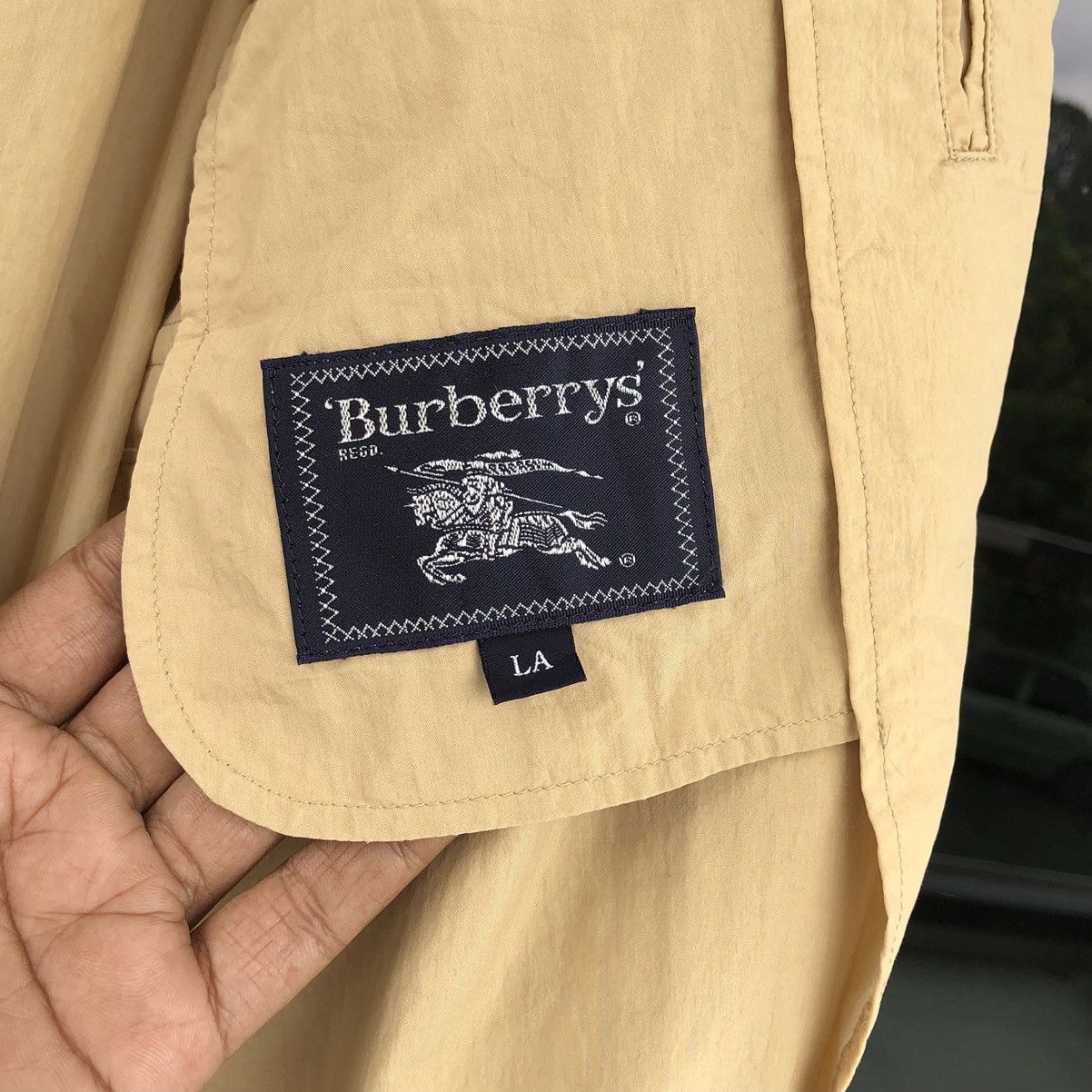 Burberry Vintage Burberrys Embroidered Logo Light Zipper Jacket Size US M / EU 48-50 / 2 - 14 Thumbnail