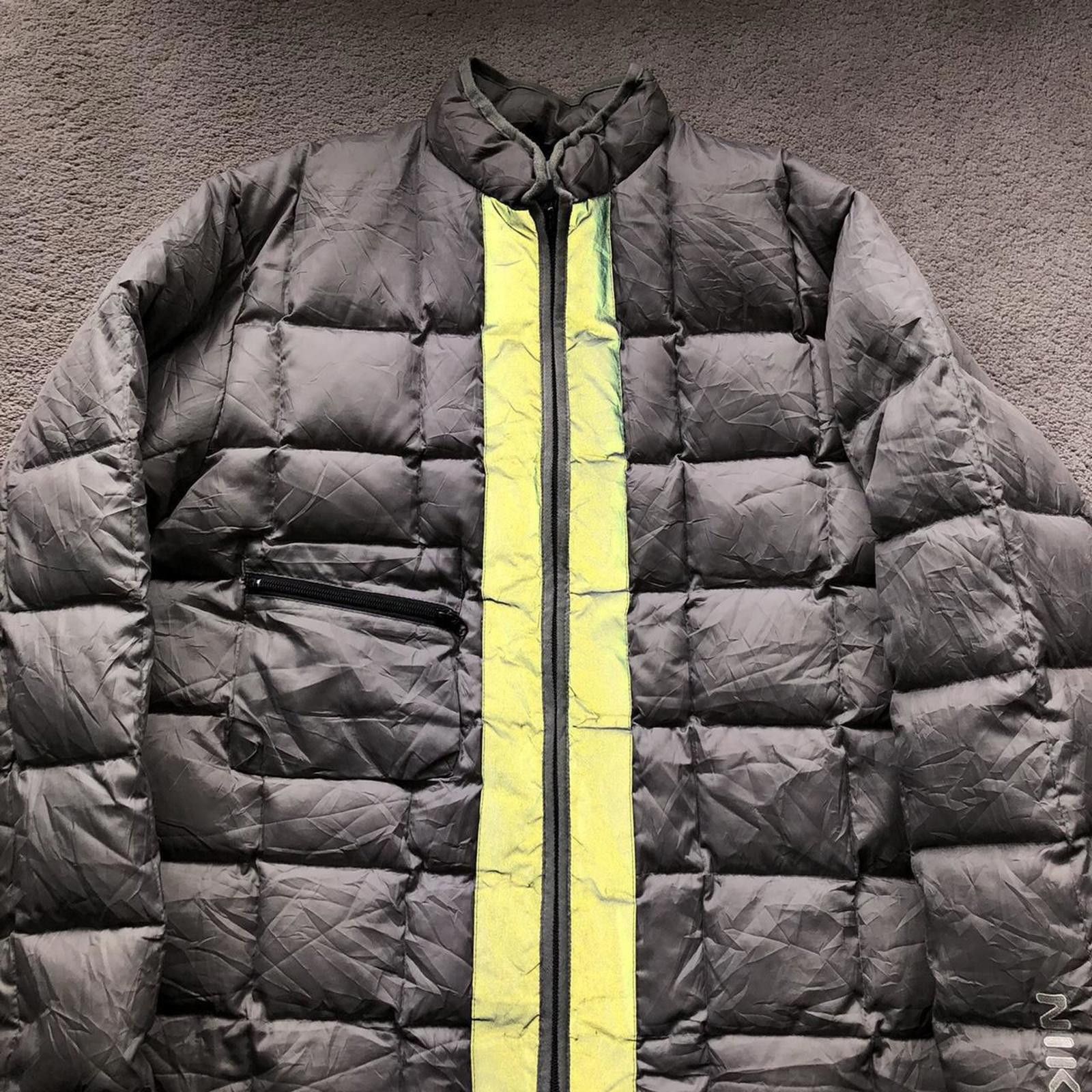 Nike Vintage Nike Technical Puffer Down Jacket Coat Size US L / EU 52-54 / 3 - 2 Thumbnail