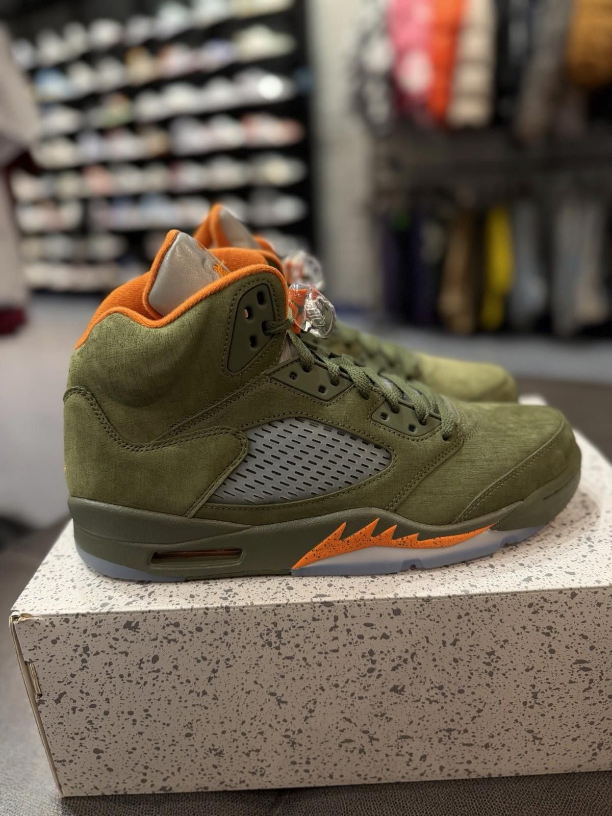 Jordan Brand Air Jordan 5 Retro Olive 2024 DD0587-308 | Men’s Size 12 Size US 12 / EU 45 - 3 Thumbnail