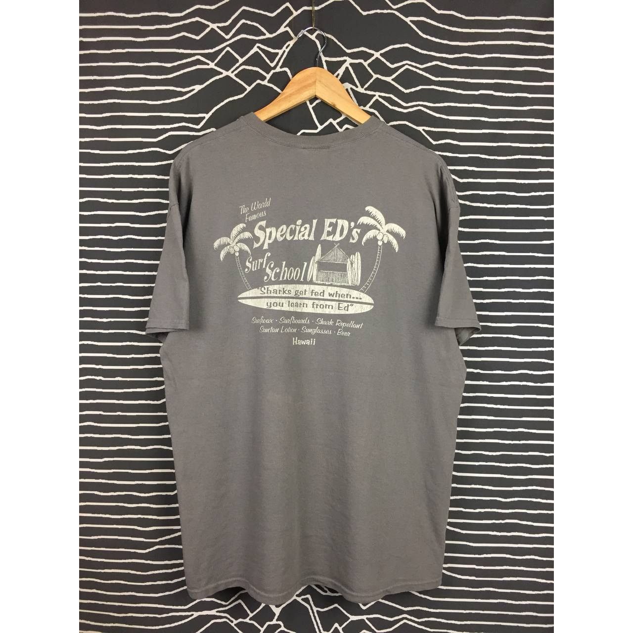Vintage Special Ed's The World Famous Surf School Hawaii Tee Size US XL / EU 56 / 4 - 1 Thumbnail