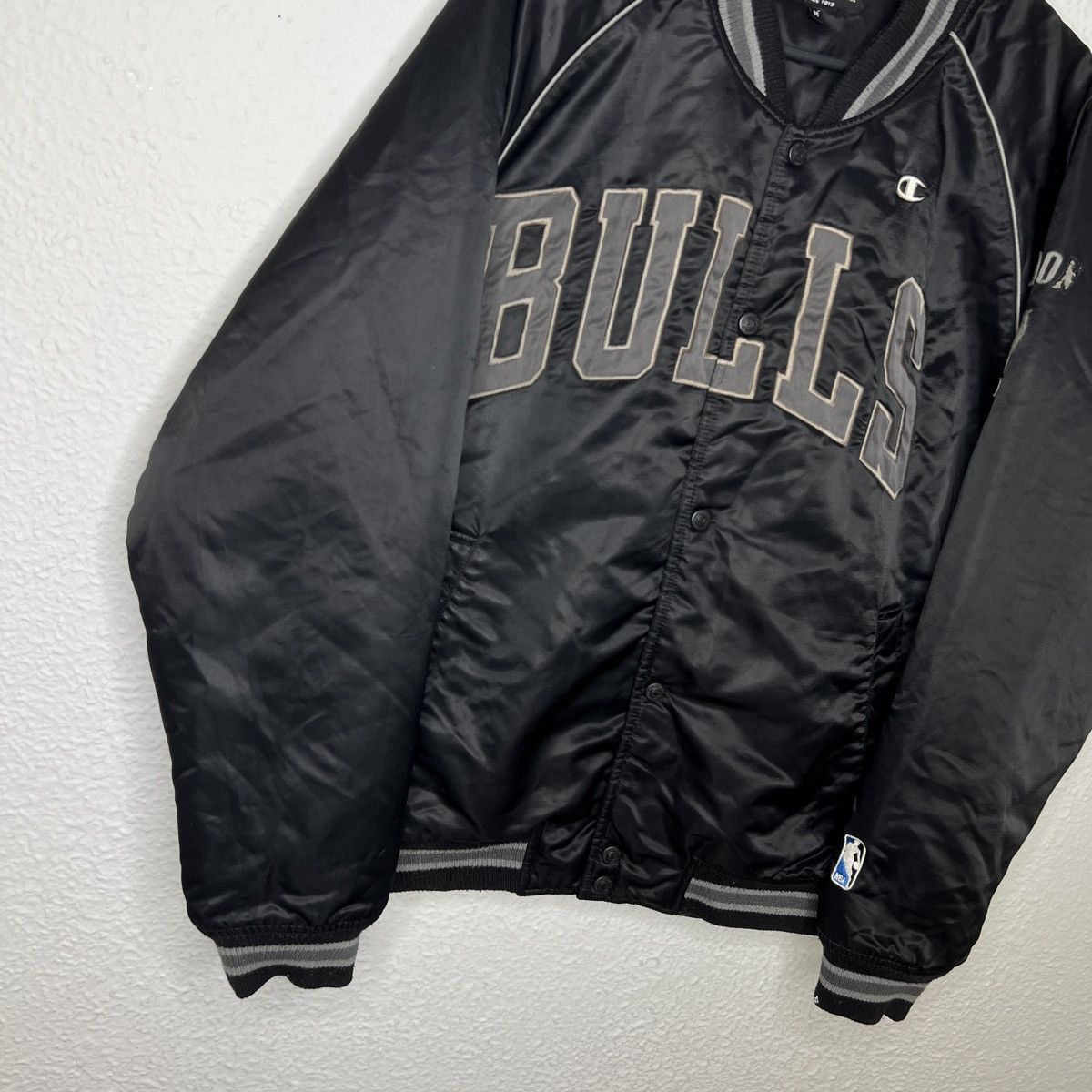 Champion × NBA × Vintage Champion Chicago Bulls Vintage Jacket Bomber Varsity Black Size US M / EU 48-50 / 2 - 2 Thumbnail