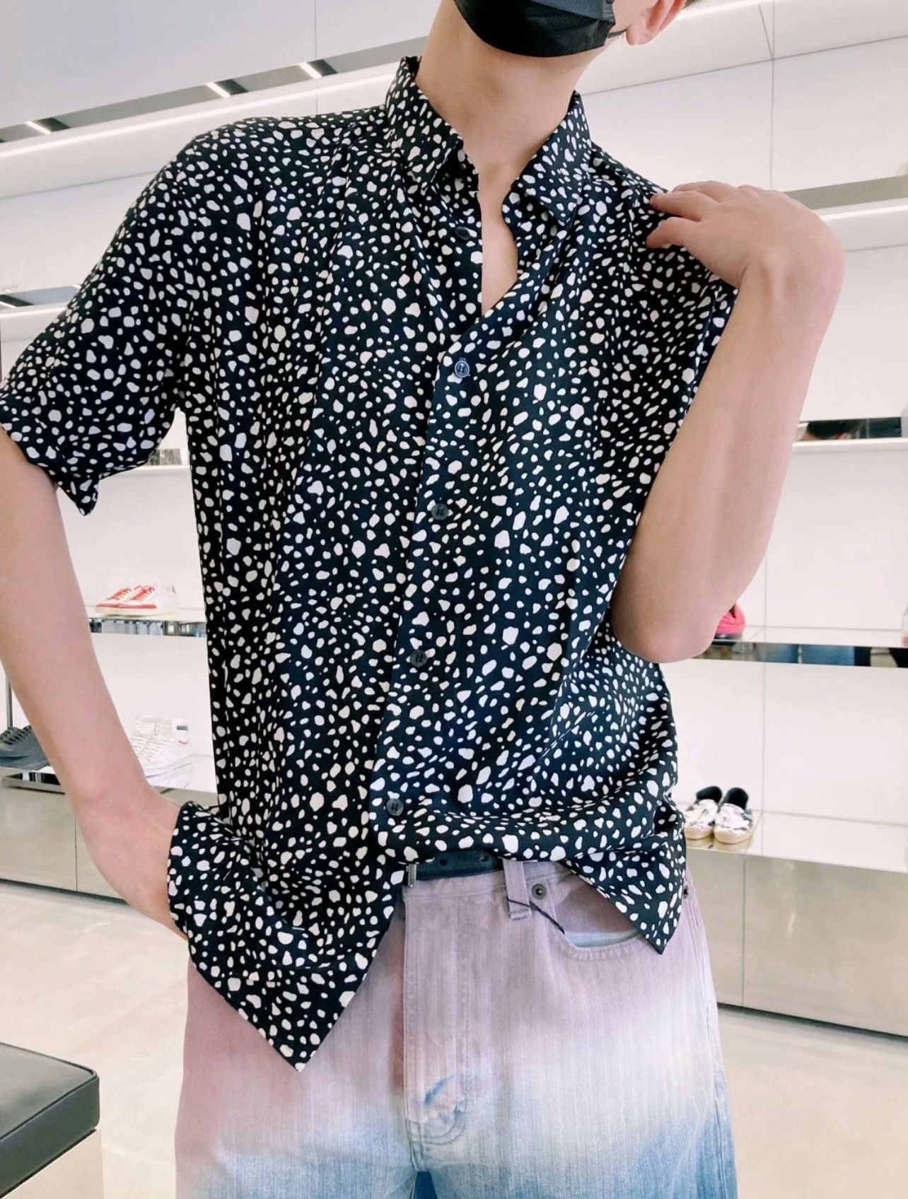 Yves Saint Laurent YSL Spotted Shirt Size US M / EU 48-50 / 2 - 1 Thumbnail