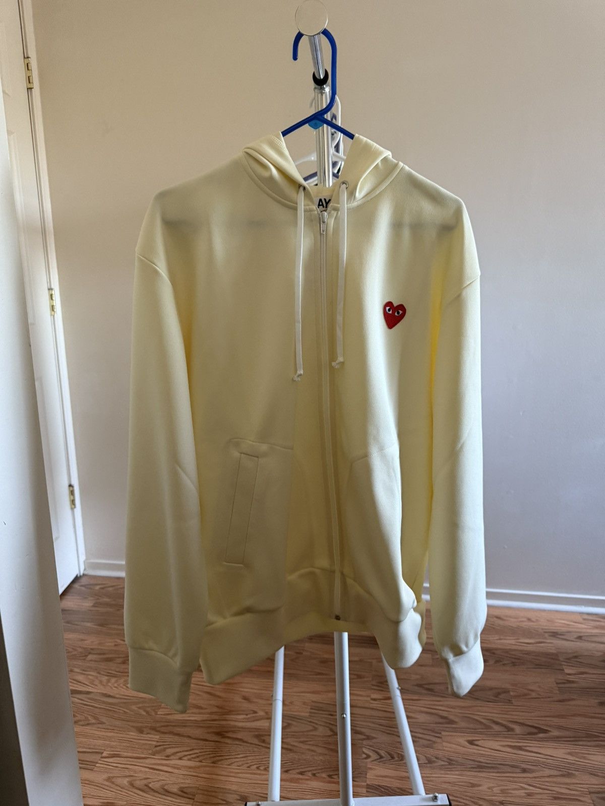 Comme des Garcons PLAY COMME DES GARCONS PLAY Zip Up Hoodie Size US XL / EU 56 / 4 - 1 Thumbnail
