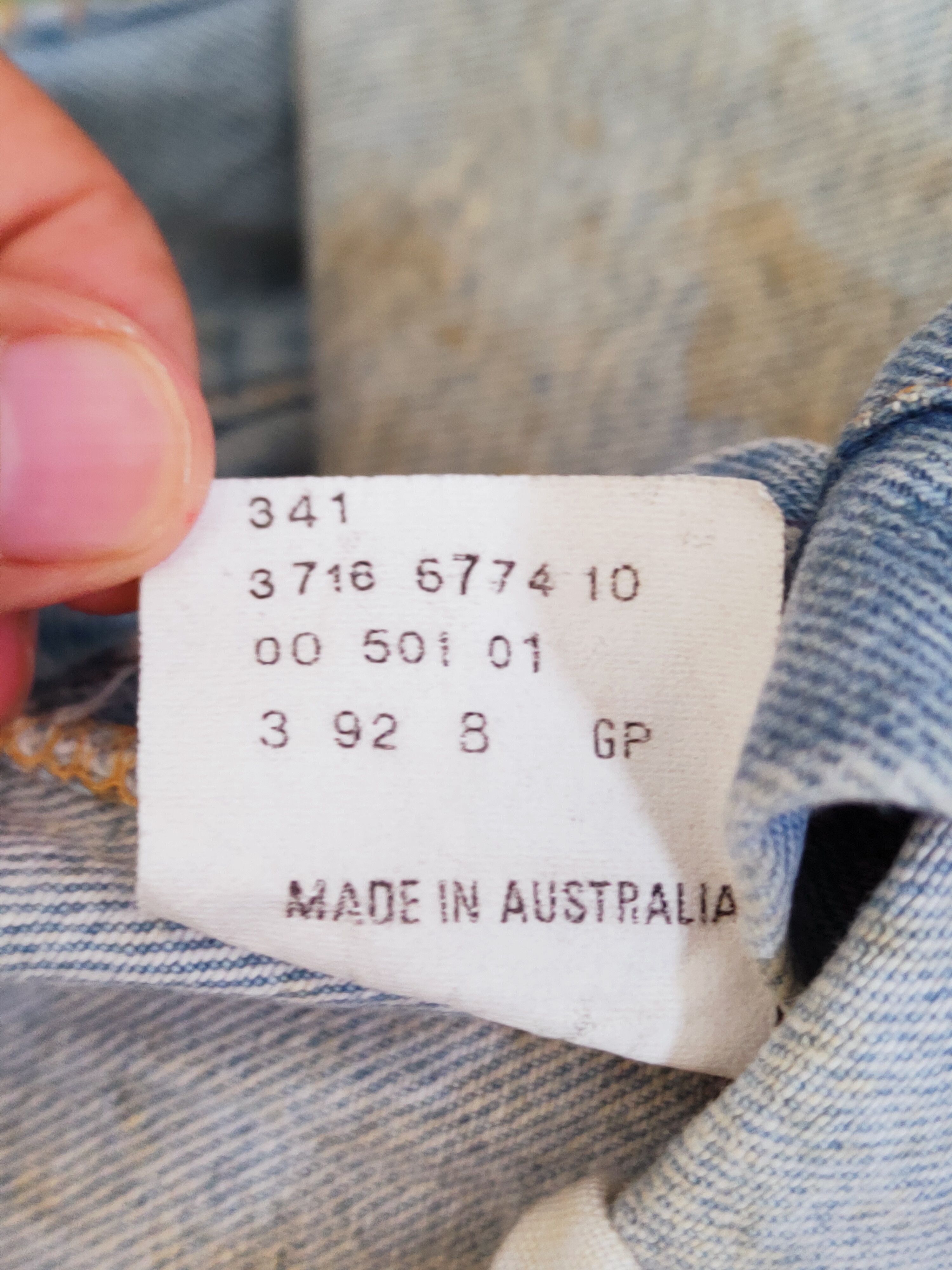 Levi's Levi's Blue Faded vintage Distressed Ripped Jeans #W703 Size US 35 - 15 Thumbnail