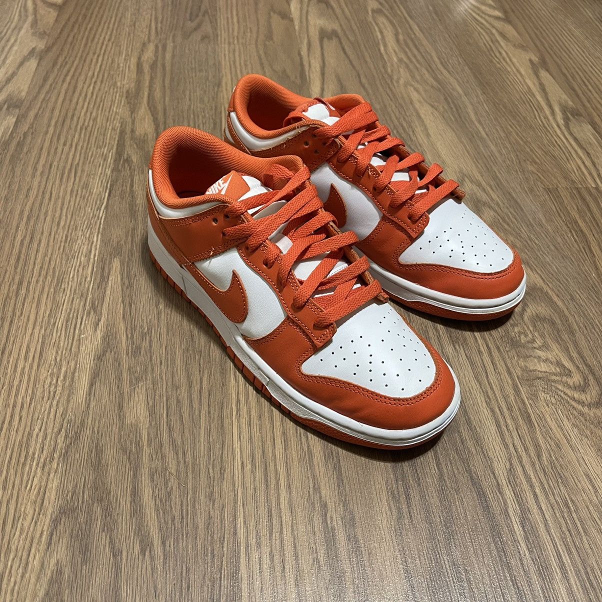 Nike Men’s Nike SB Dunk Low Cosmic Clay syracuse DV0833-114 Size US 9 / EU 42 - 4 Thumbnail