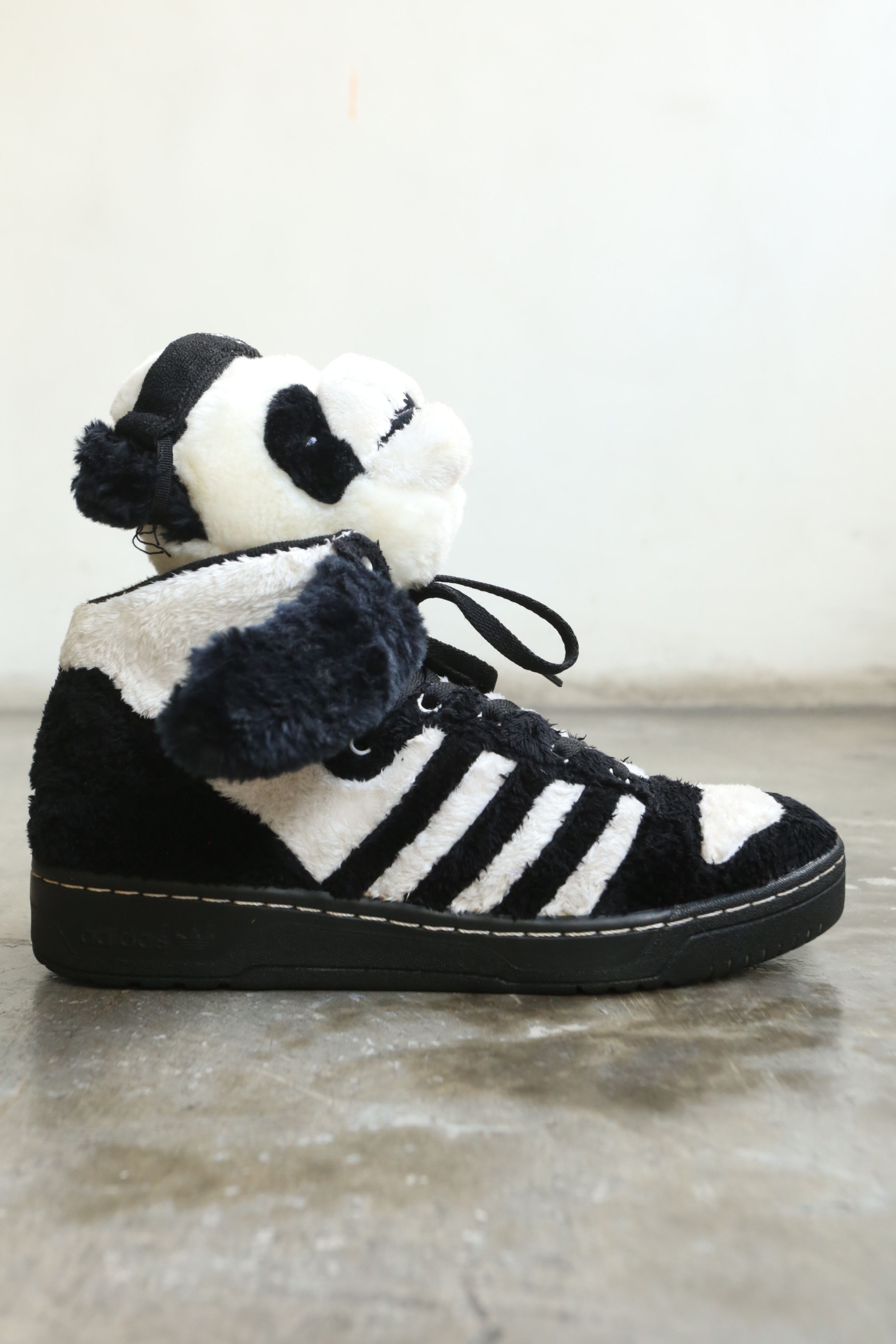 Adidas × Jeremy Scott Adidas - Jeremy Scott - F/W 11 - Panda Bear Sneakers Size US 9.5 / EU 42-43 - 3 Thumbnail