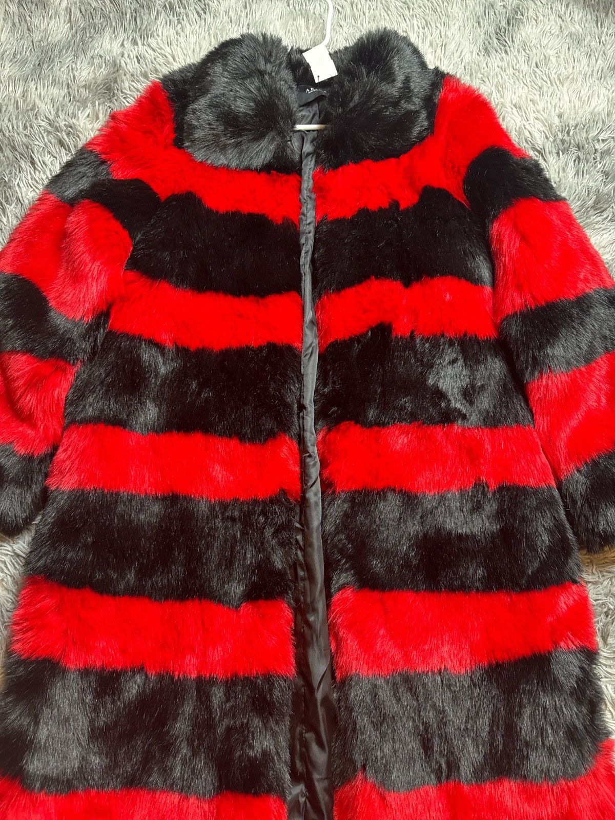Akira Akira Red and black faux fur coat Size M / US 6-8 / IT 42-44 - 3 Thumbnail
