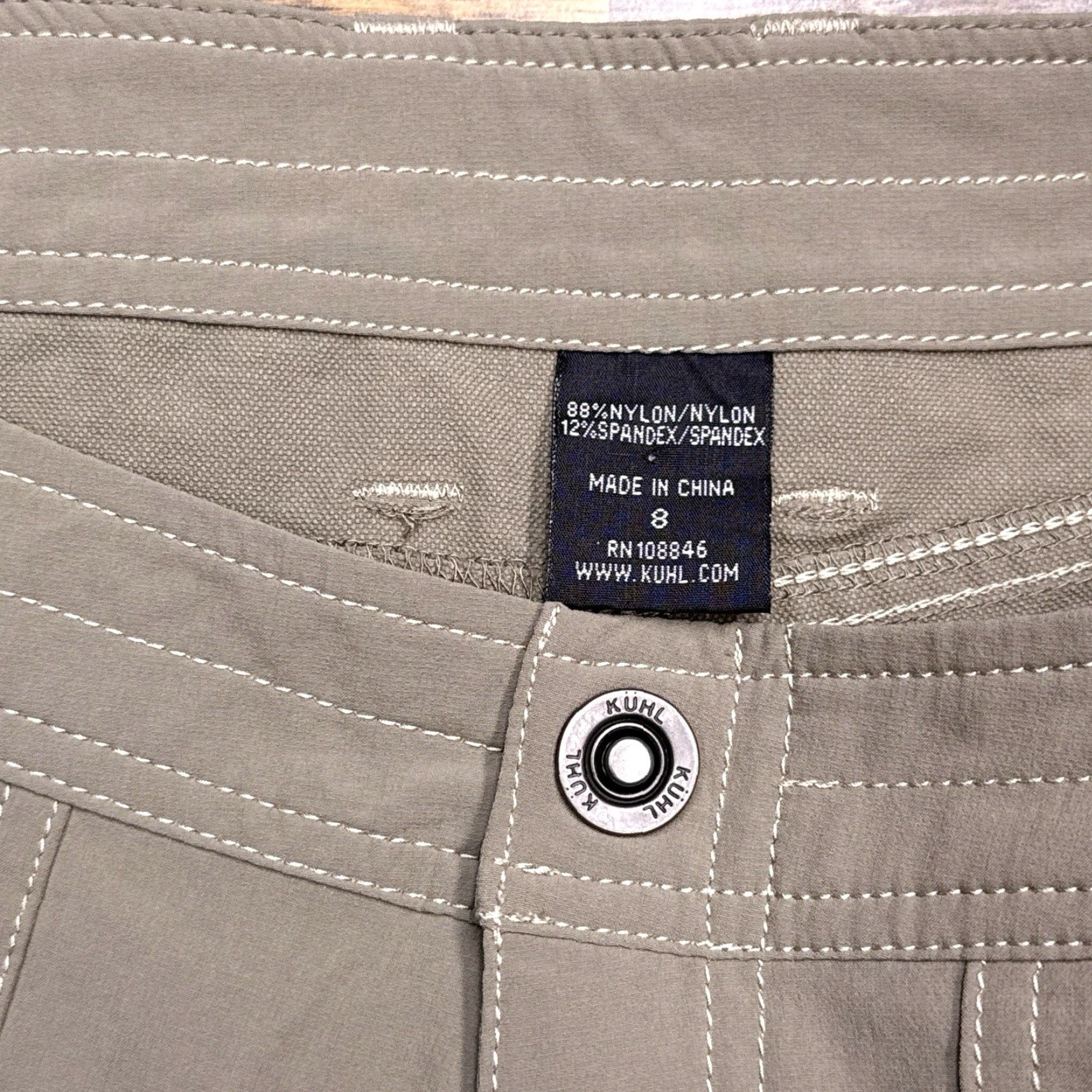 Vintage Kuhl Cargo Shorts Womens 8 Taupe Mid Rise Stretch Mountain Culture Size 30" / US 8 / IT 44 - 3 Thumbnail