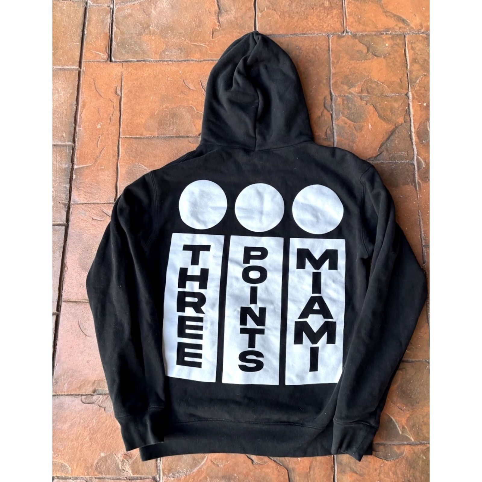 Vintage VINTAGE III Points Miami Festival Hoodie Sweatshirt M Black graphic print logo hooded pockets Mens Pullover Crew Neck Long Sleeve Size US M / EU 48-50 / 2 - 2 Thumbnail