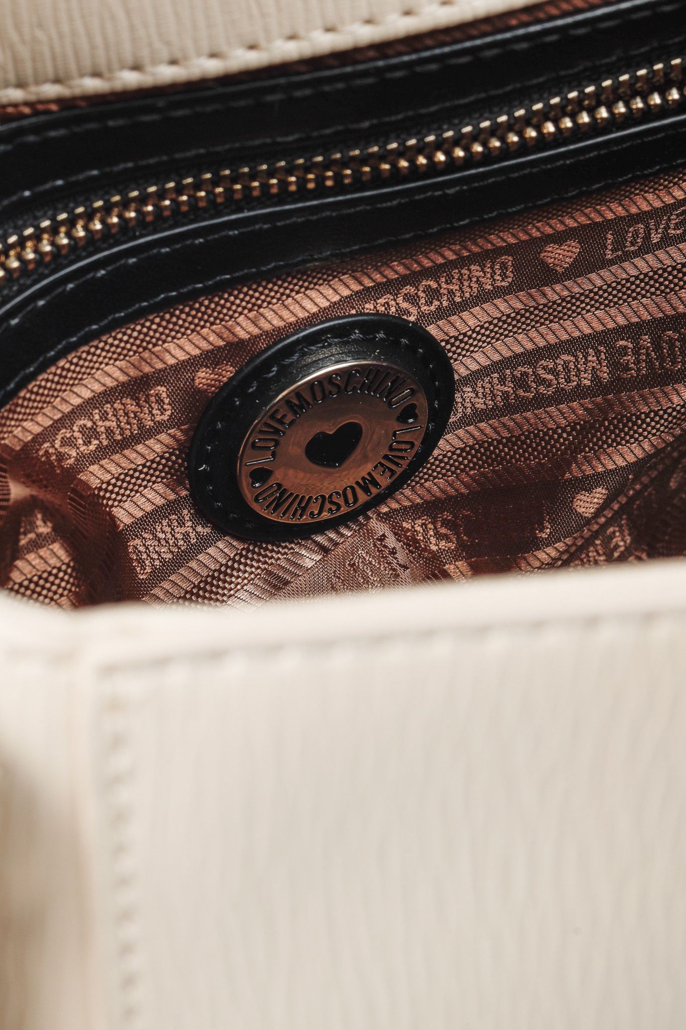 Love Moschino Love Moschino Cream Vegan-Leather Heart-Logo Shoulder Bag Size ONE SIZE - 12 Thumbnail