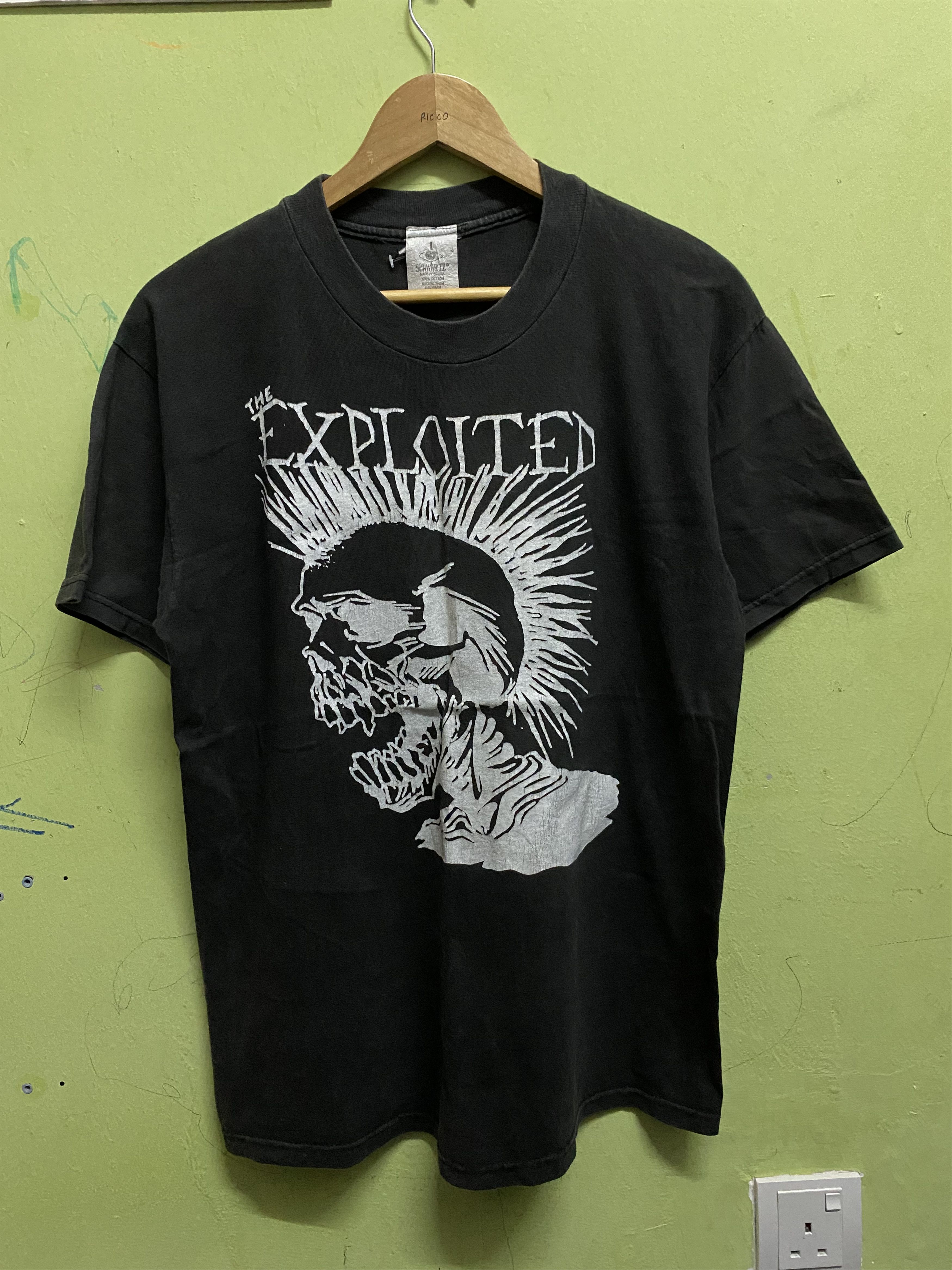 Band Tees × Vintage Vintage The Exploited Punk Thrash Band Skulls Mohawk Tshirt Size US L / EU 52-54 / 3 - 1 Thumbnail