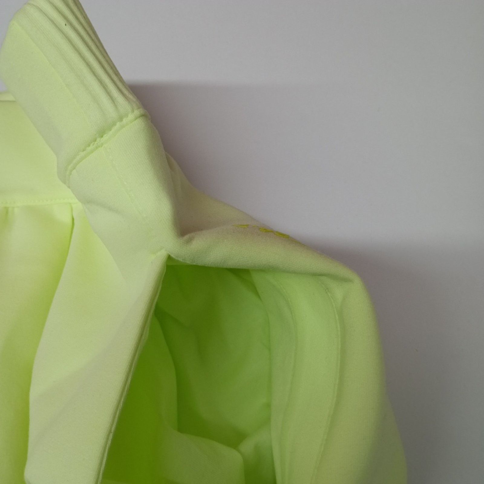 Nike Nike Dri-FIT 24.7 Shorts Women's L Light Yellow Green Size 32" / US 10 / IT 46 - 3 Thumbnail