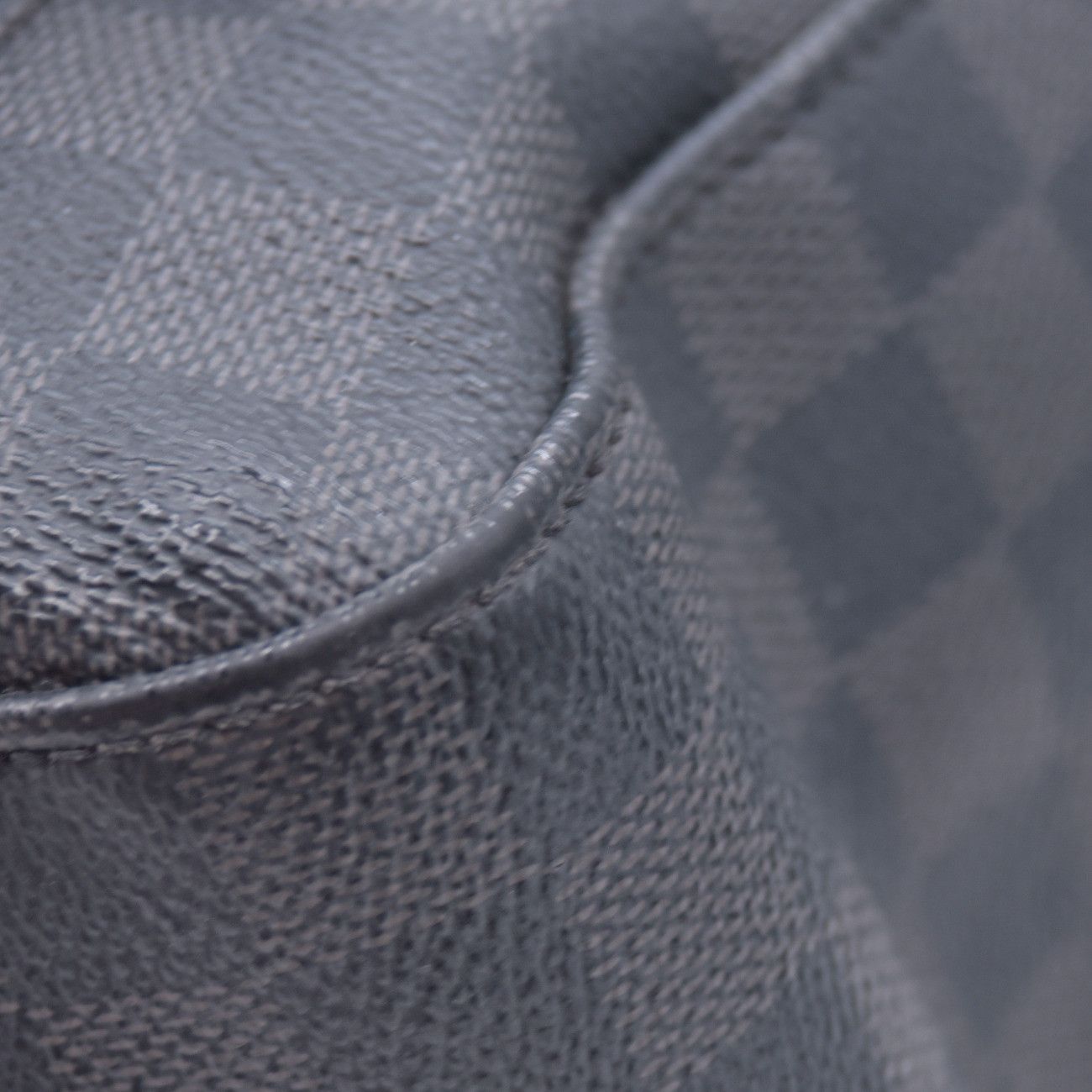 Louis Vuitton $2230 2017 Louis Vuitton Damier Graphite Josh DR2147 Size ONE SIZE - 14 Thumbnail