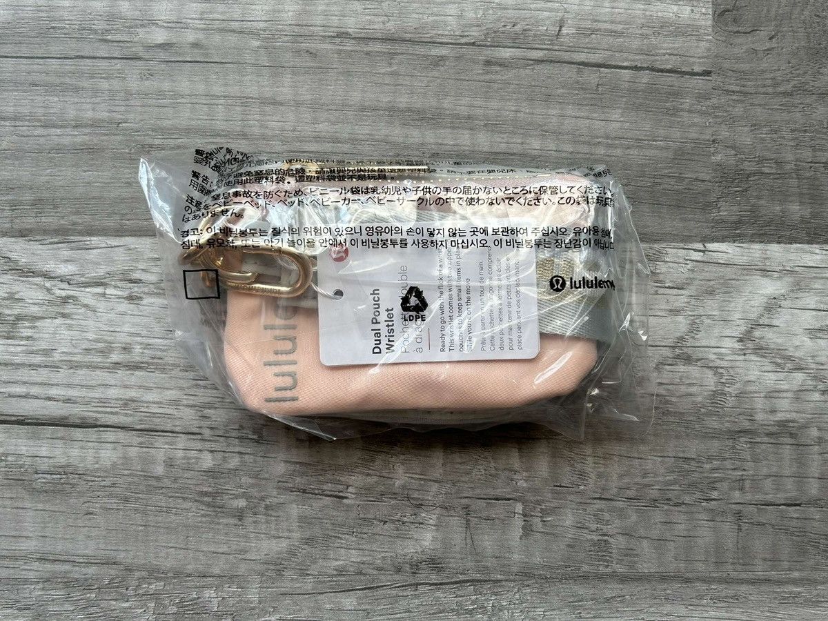 Lululemon Lululemon Dual Pouch Wristlet Peach and Gray New With Tags Size ONE SIZE - 8 Thumbnail
