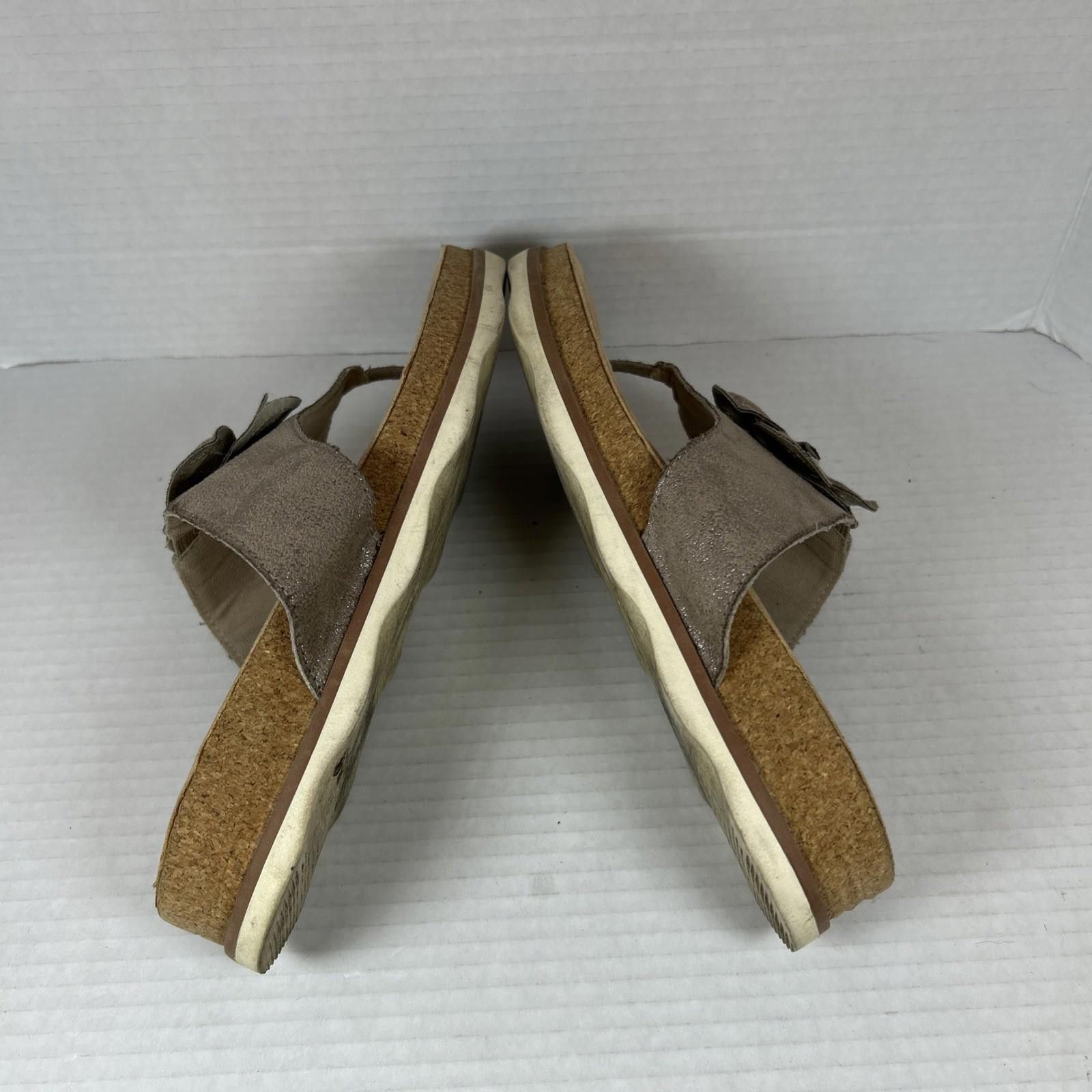 Clarks CLARKS Collec Brynn Madi Flat Taupe Metallic Slip-On Sz 9 Size US 9 / IT 39 - 4 Thumbnail