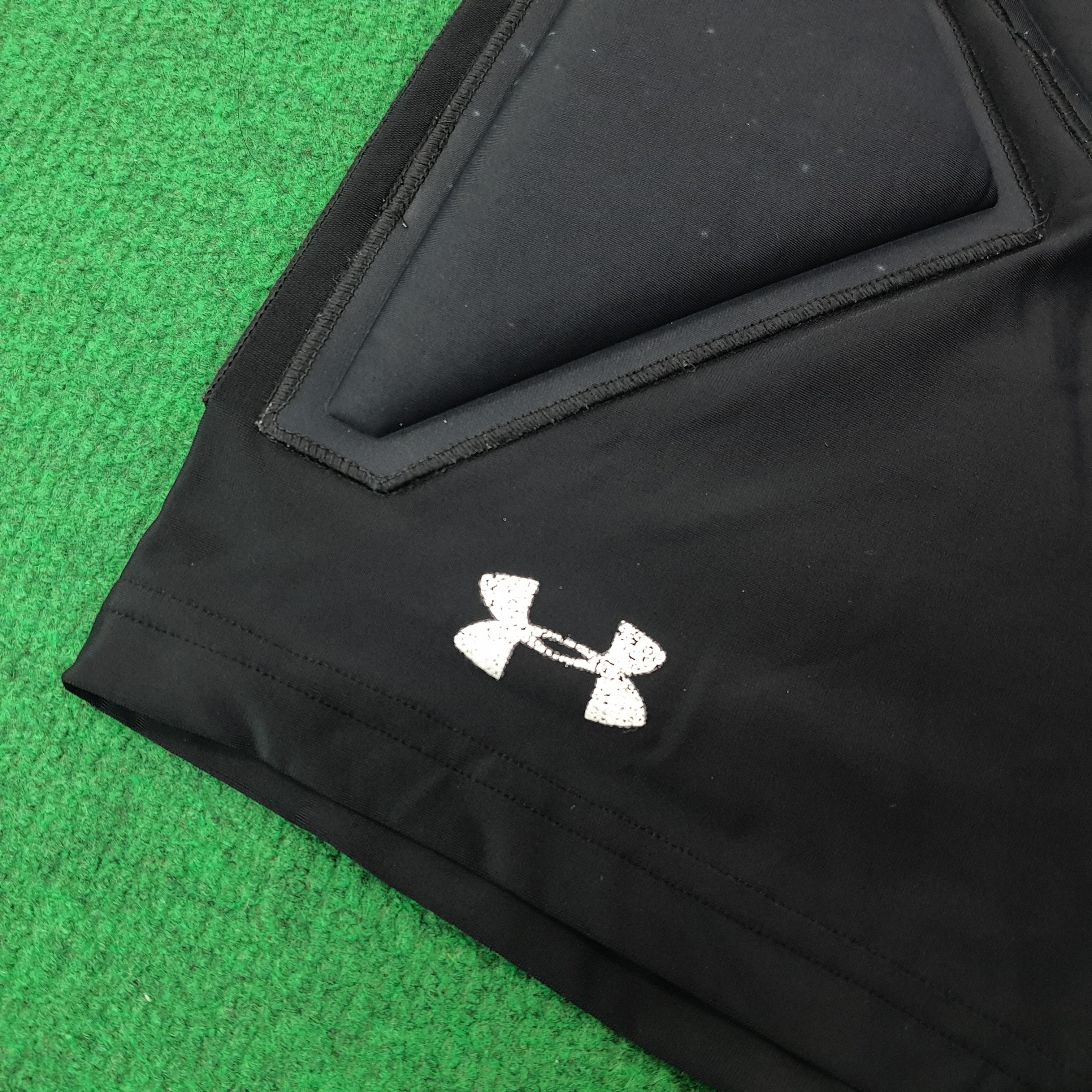 Under Armour Under Armour Shorts With Integrated Protective Pads C265N26 Size US 30 / EU 46 - 2 Thumbnail